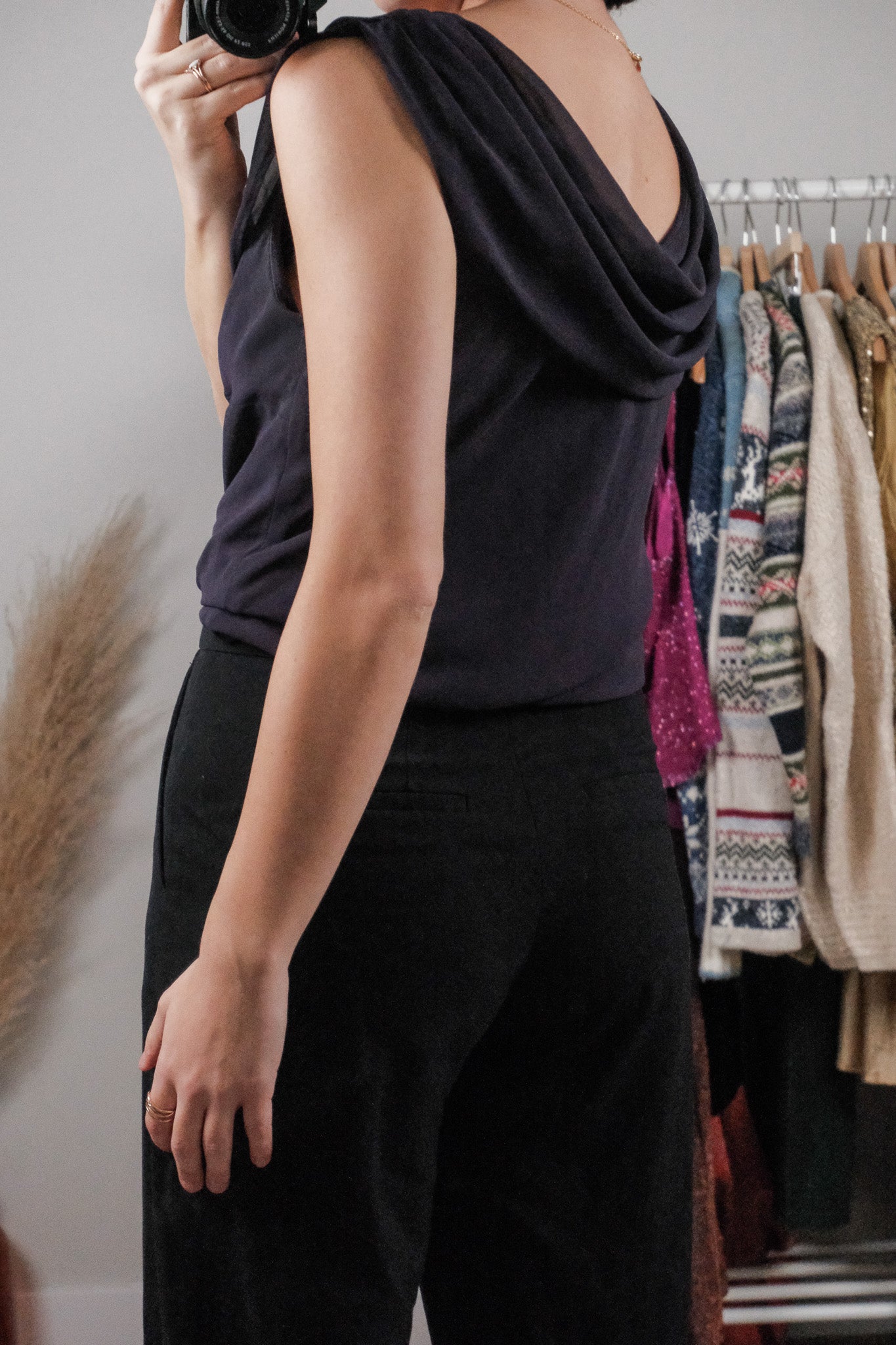 Made in Canada x Vintage x Cowl Neck Tank (10/12)