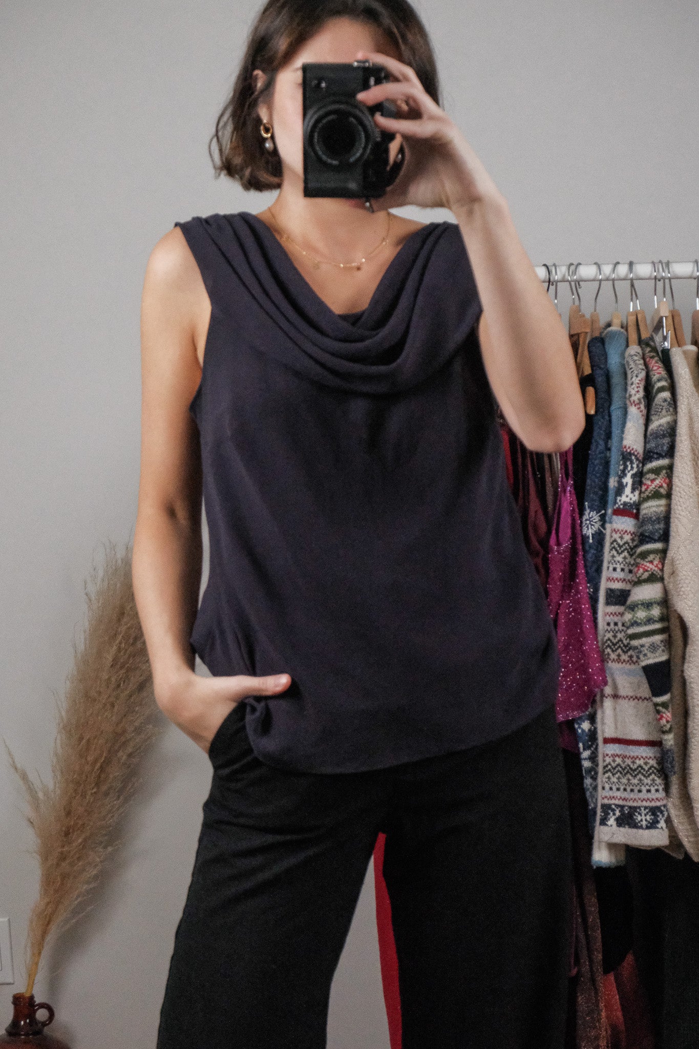 Made in Canada x Vintage x Cowl Neck Tank (10/12)