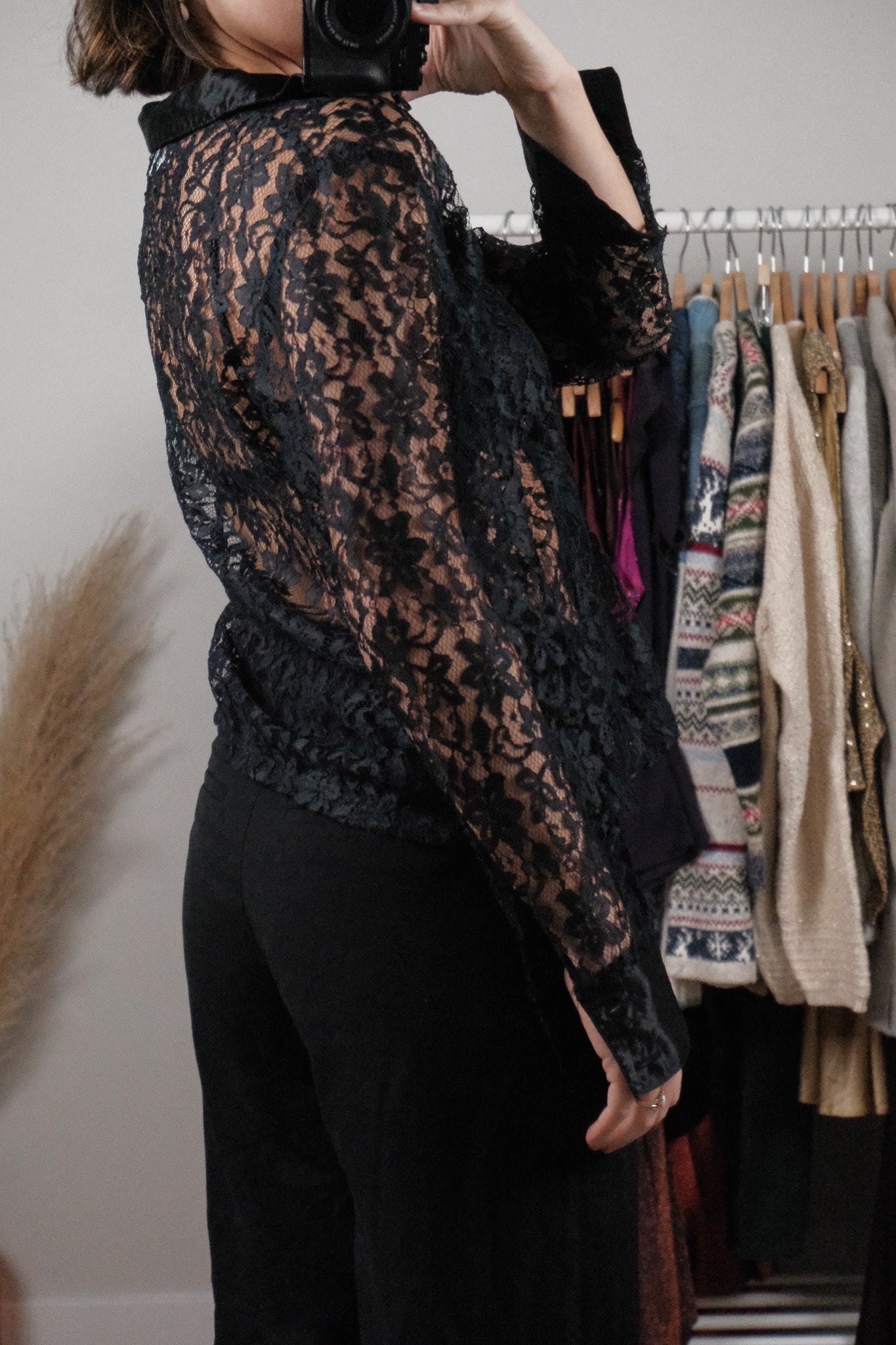 Vintage x Lace Button Up Blouse (M)