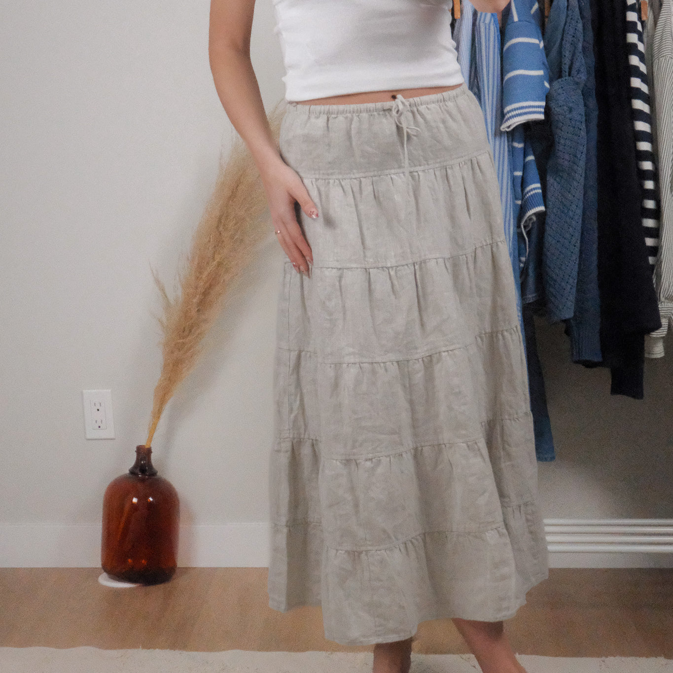 Aritzia x Linen Tiered Midi Skirt (S)