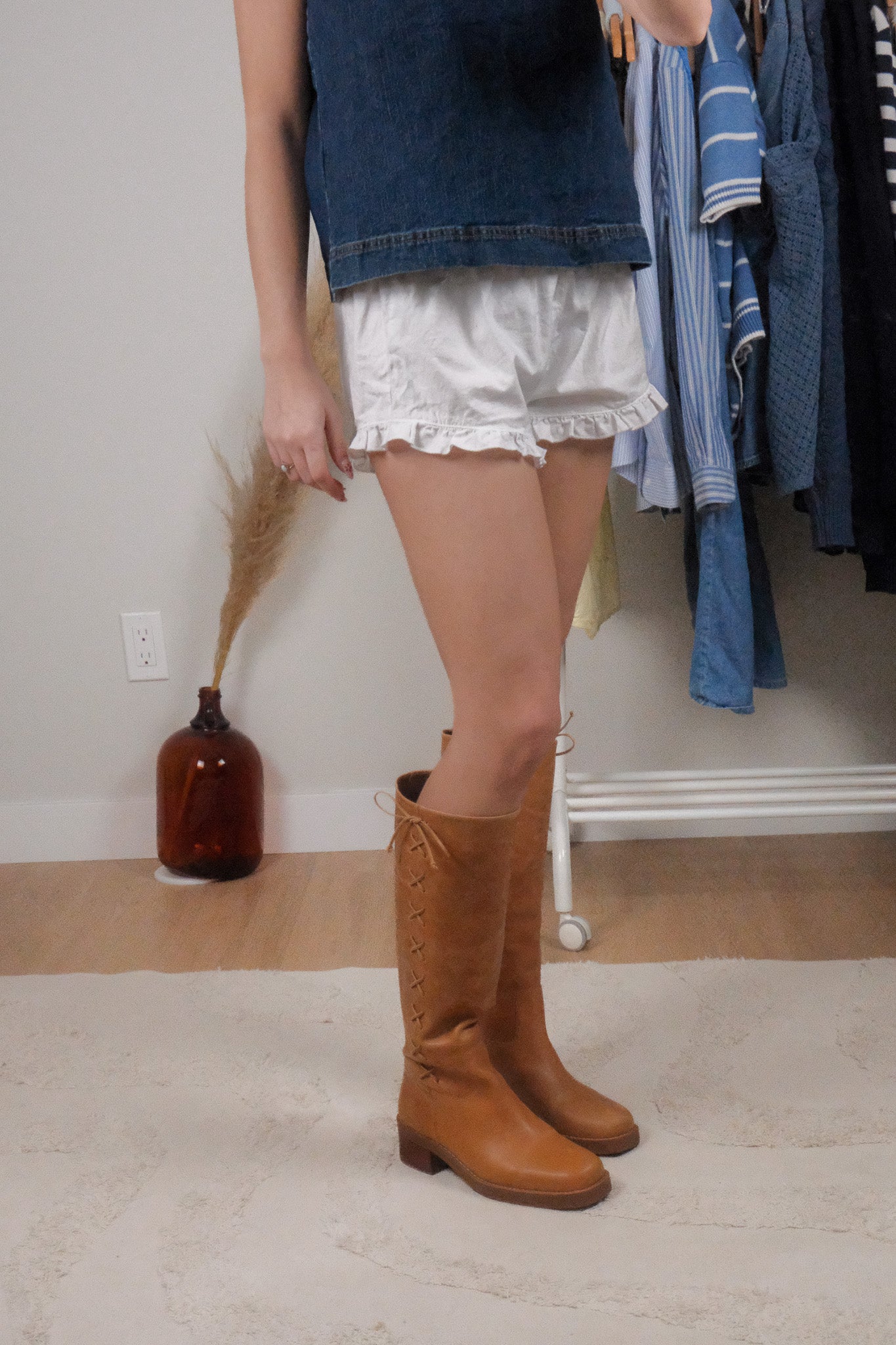 Aritzia x Low-Rise Bloomer Shorts (XS-S)