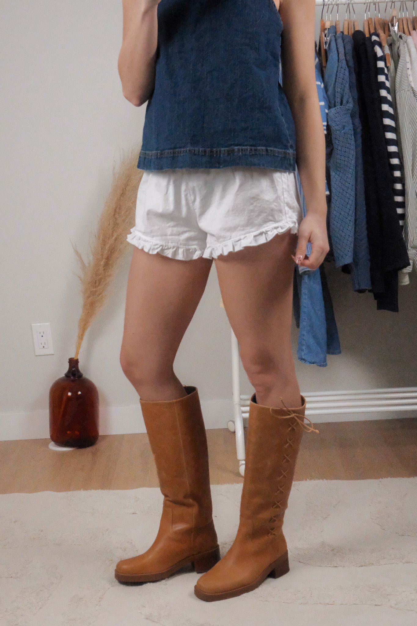 Aritzia x Low-Rise Bloomer Shorts (XS-S)
