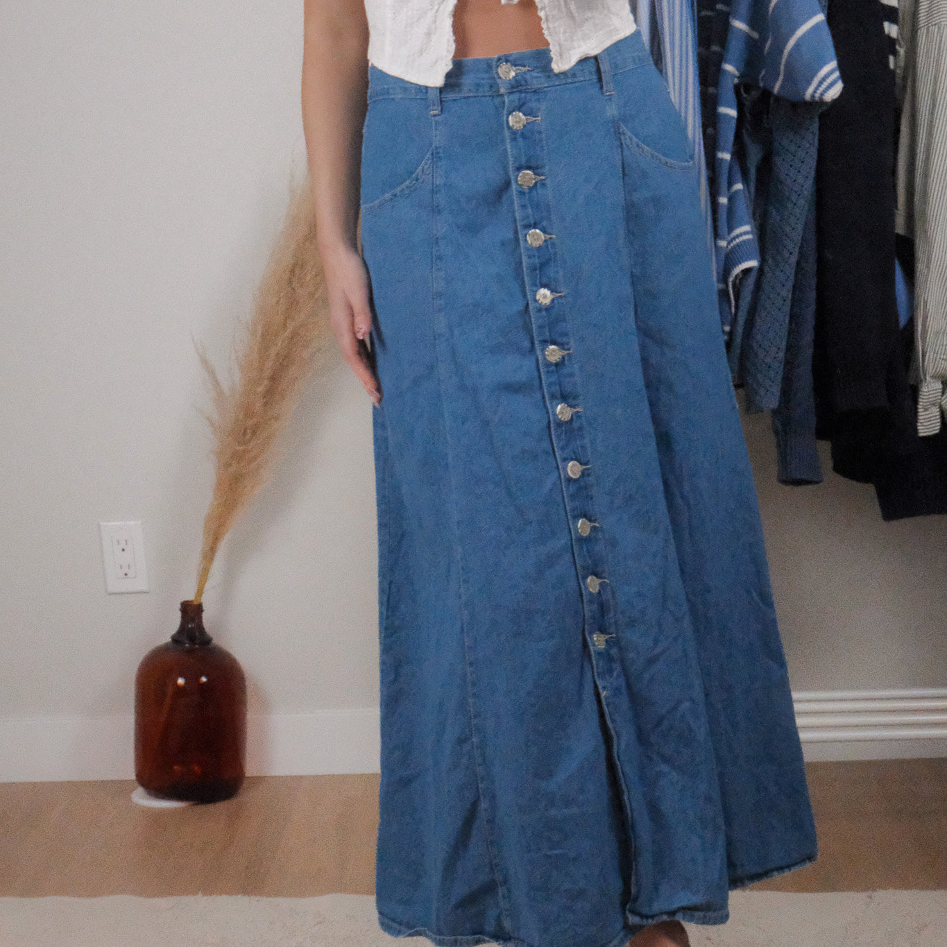 Made in Canada x Vintage x Button Denim Maxi Skirt (6/8)