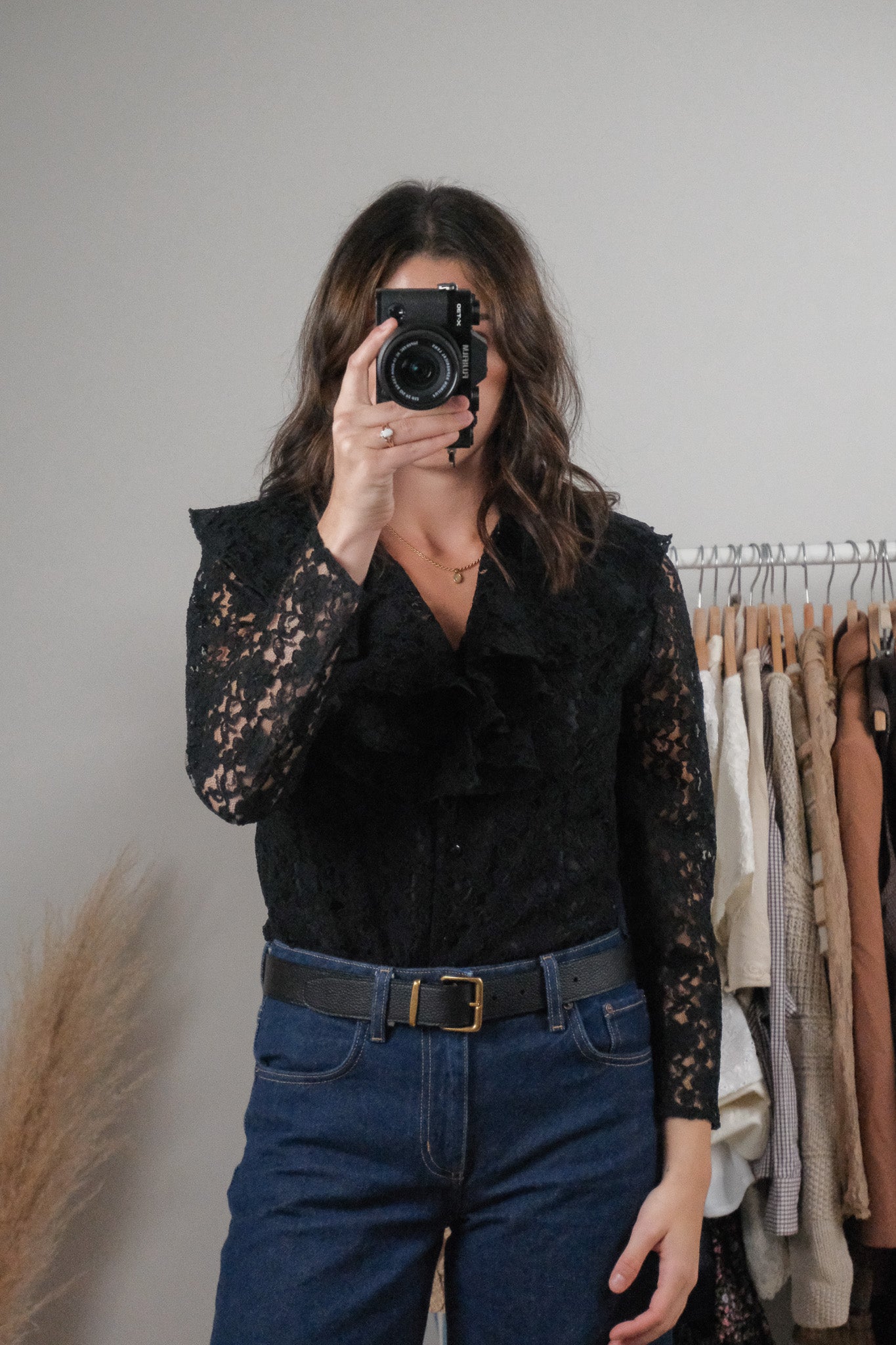 Made in Canada x Vintage x Lace Peter Pan Collared Blouse (6)