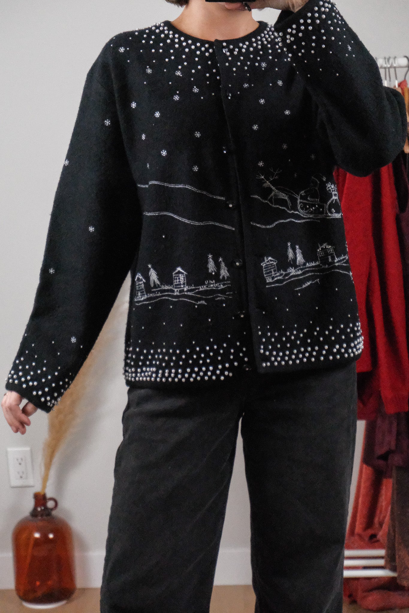 Vintage x 100% Wool Pearl/Embroidered Santa Cardigan (M)