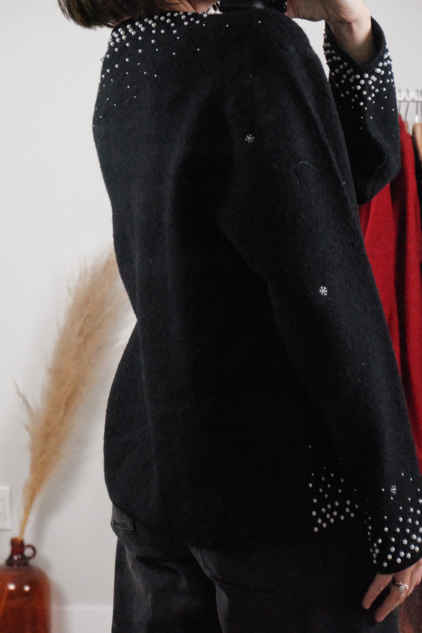 Vintage x 100% Wool Pearl/Embroidered Santa Cardigan (M)