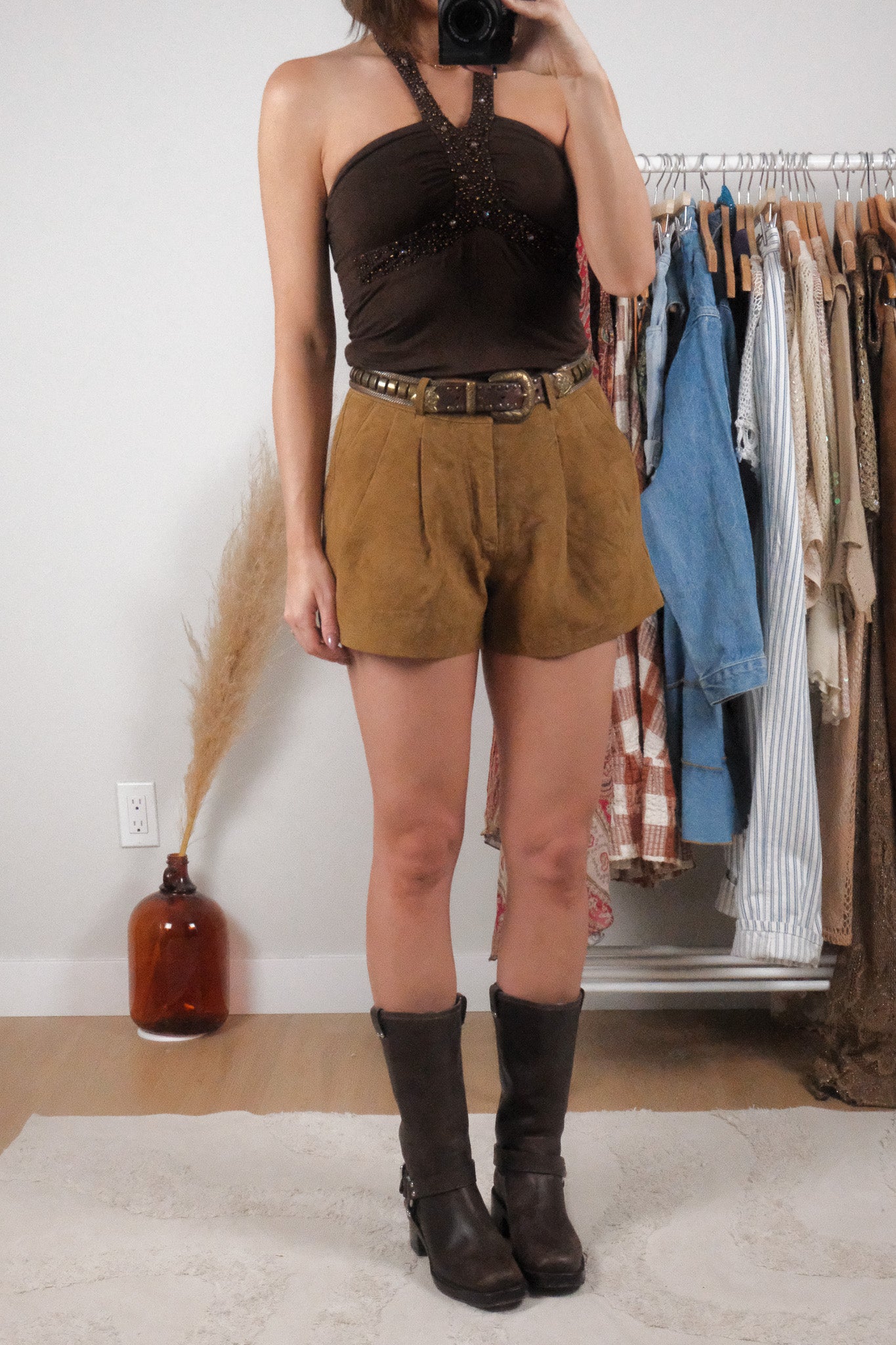 Modern x Suede Pleated Shorts (4)