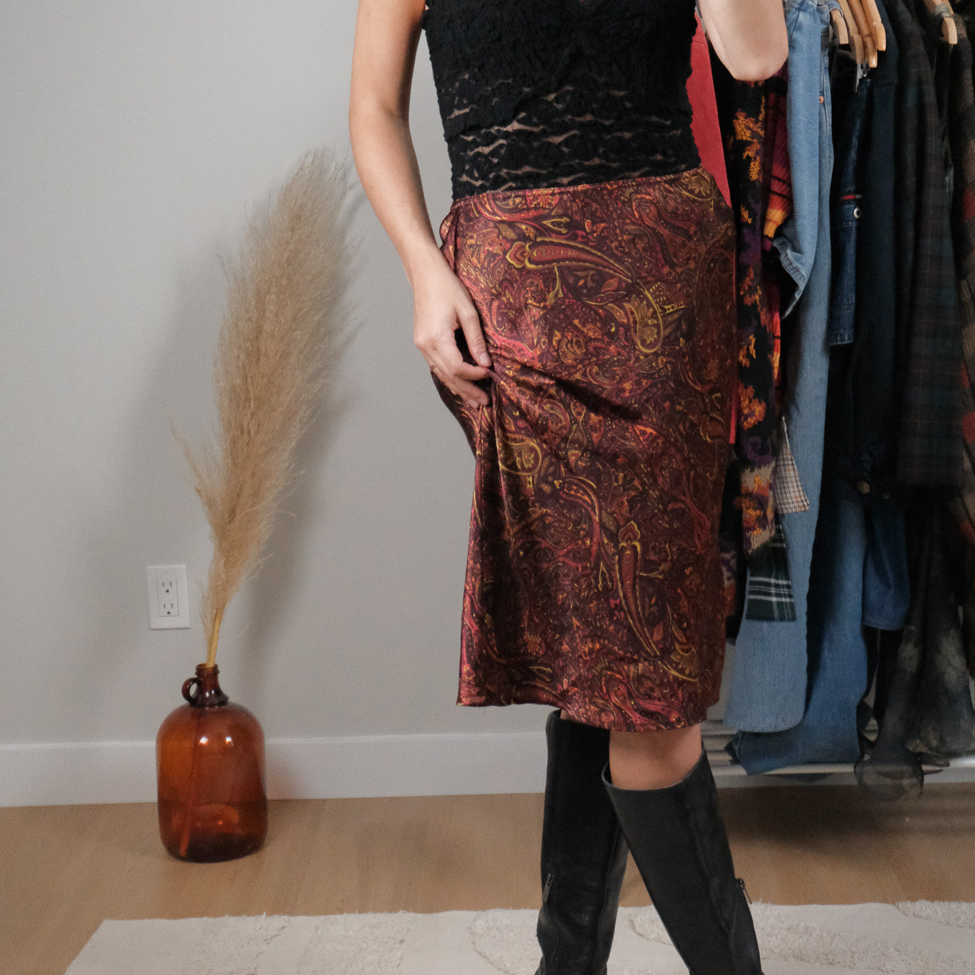 Vintage x Satin Patterned Midi Skirt (4/6)