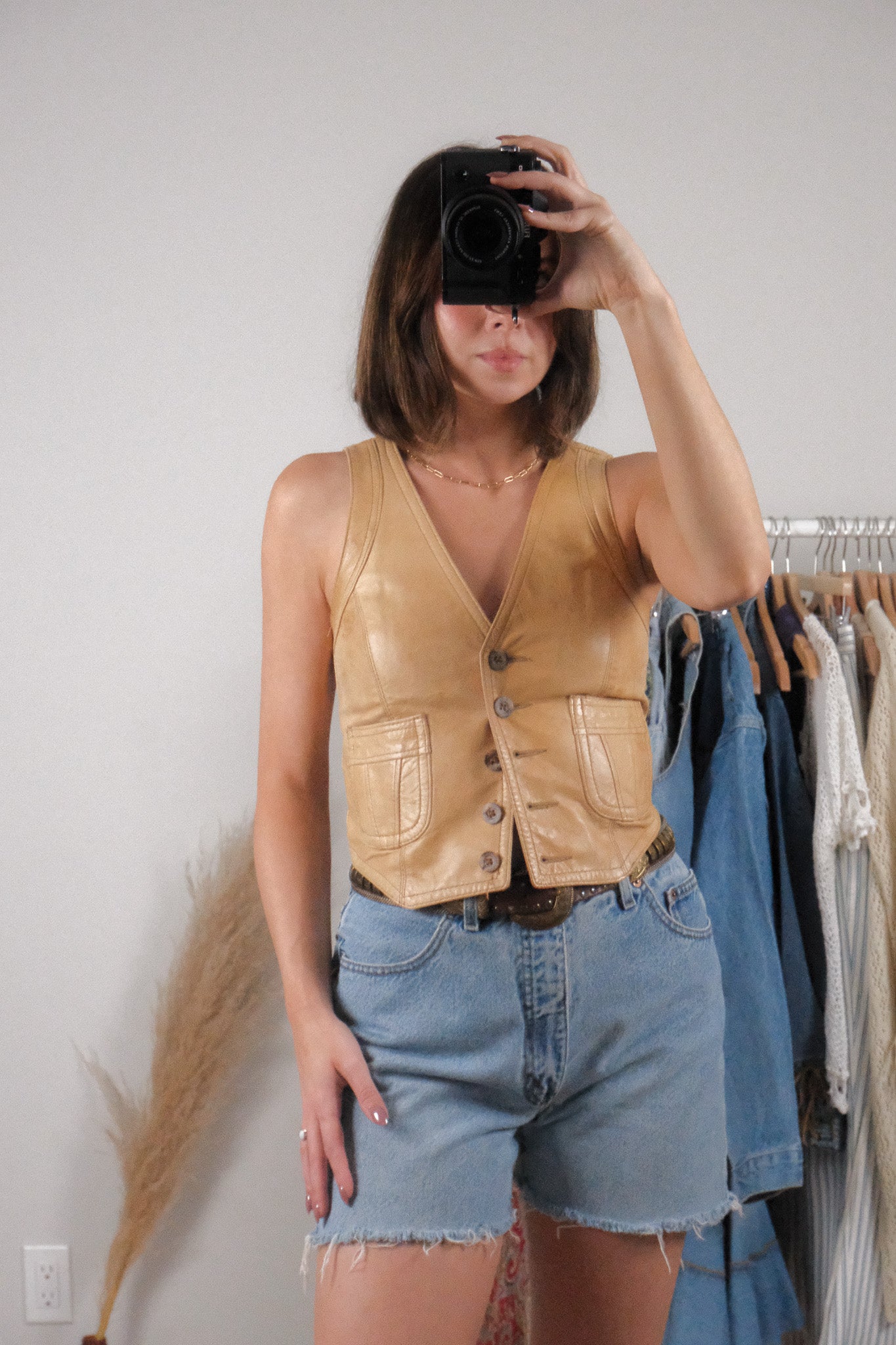 Made in Canada x Vintage x Leather Fitted Vest (XS)