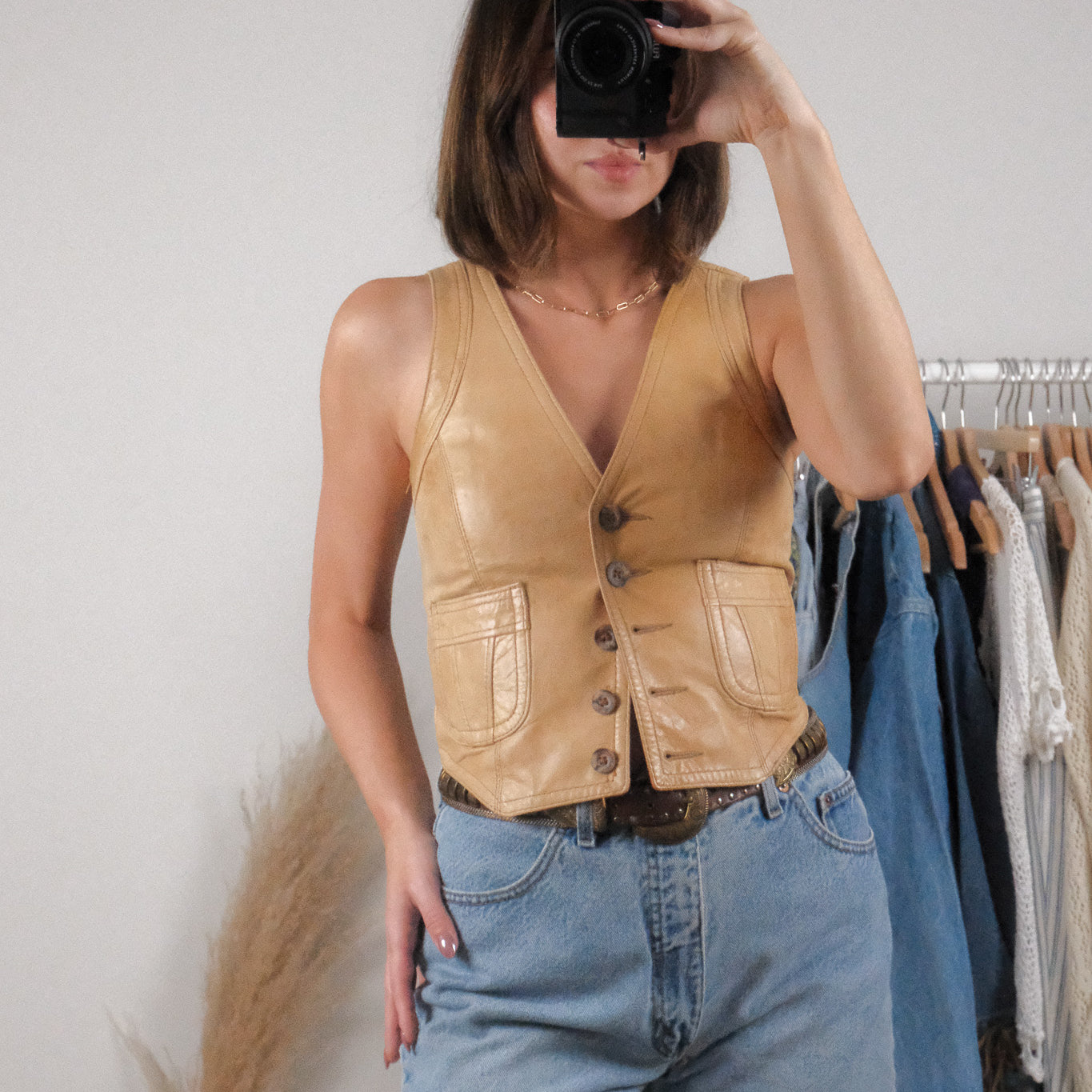 Made in Canada x Vintage x Leather Fitted Vest (XS)
