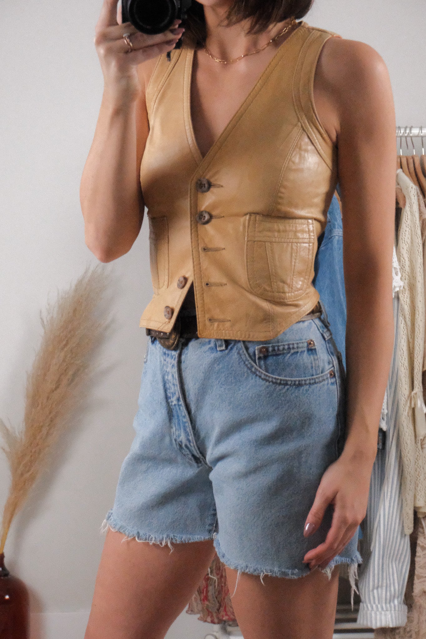 Made in Canada x Vintage x Leather Fitted Vest (XS)
