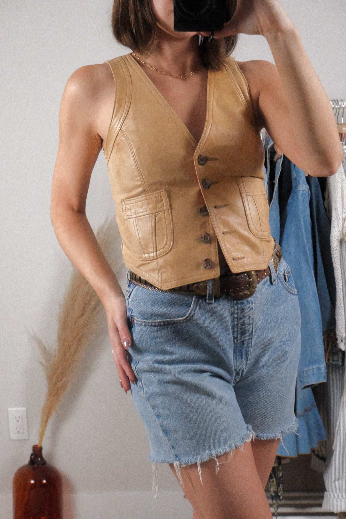 Made in Canada x Vintage x Leather Fitted Vest (XS)