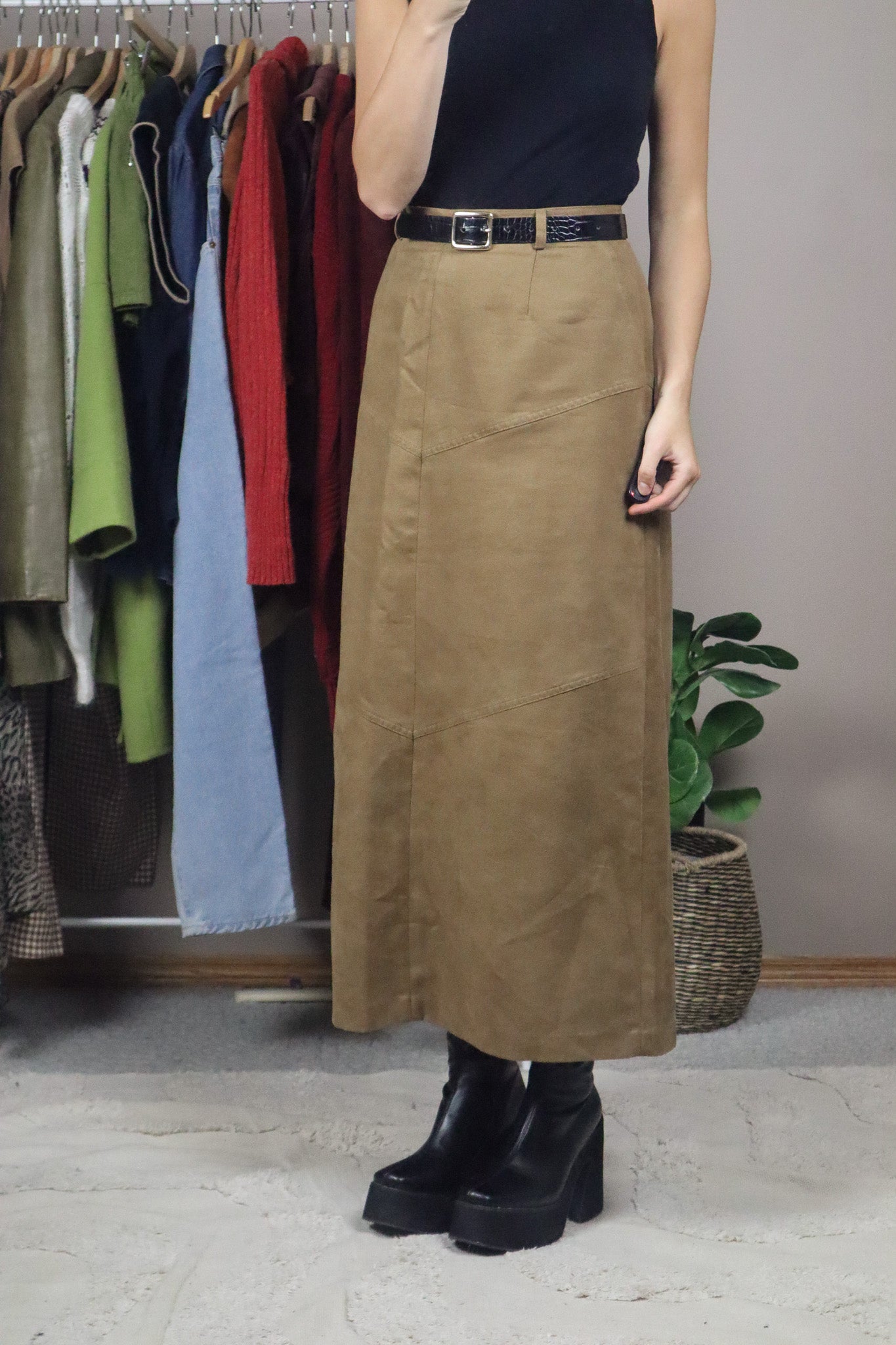Made in Canada x Vintage x Faux Suede Maxi Skirt (12)