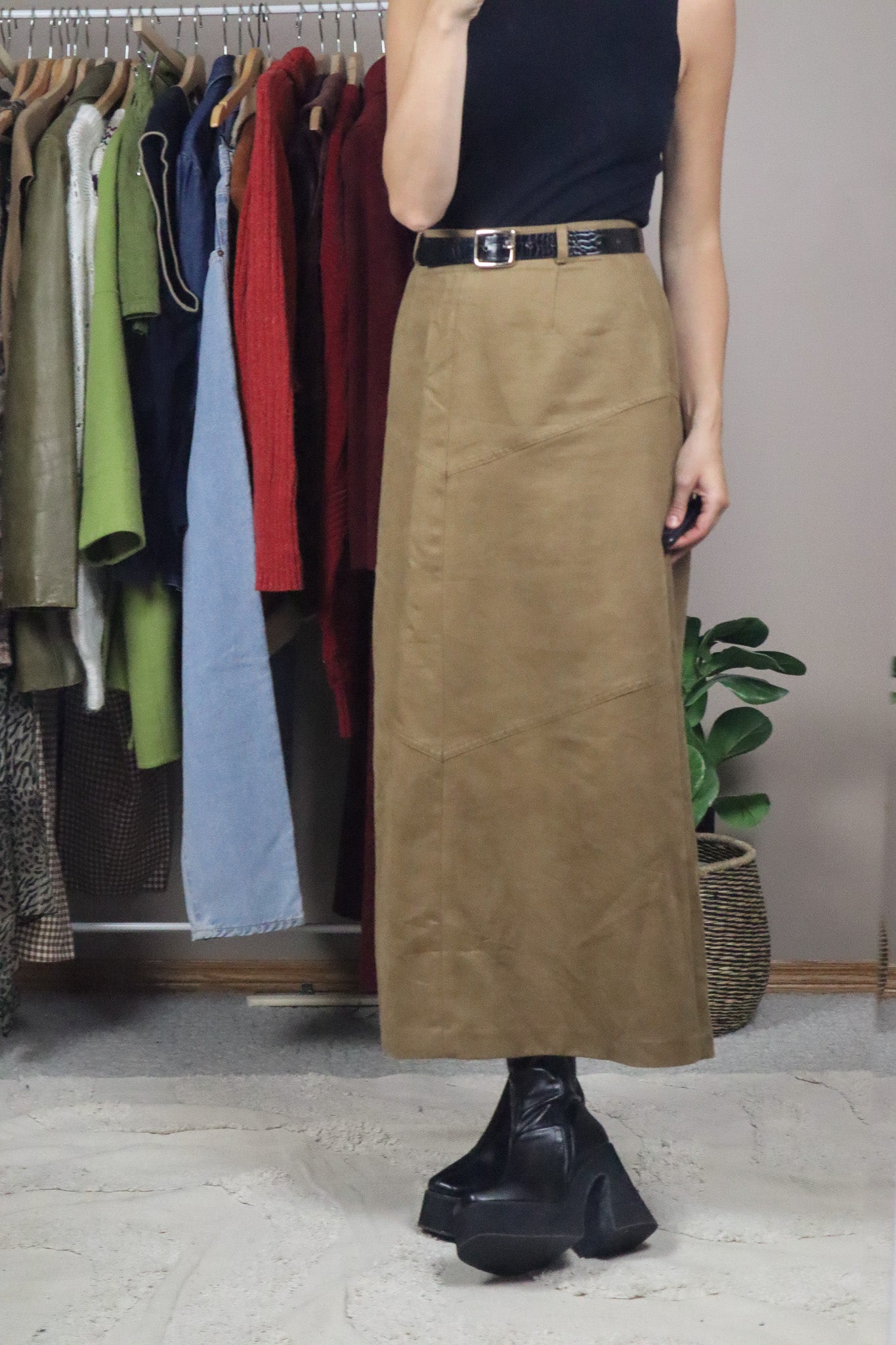 Made in Canada x Vintage x Faux Suede Maxi Skirt (12)