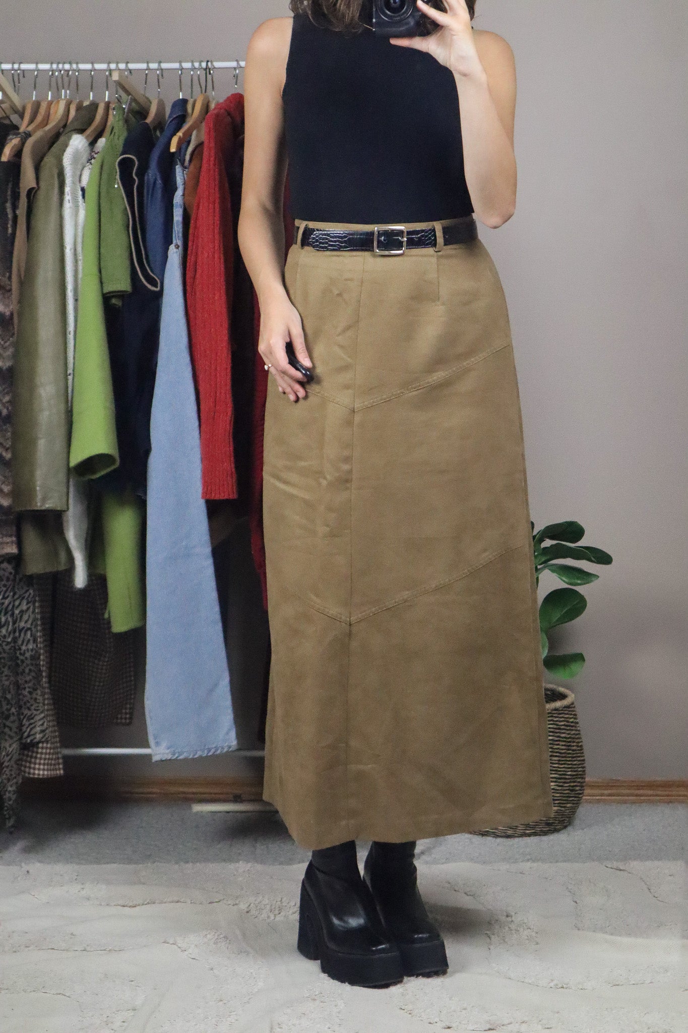 Made in Canada x Vintage x Faux Suede Maxi Skirt (12)