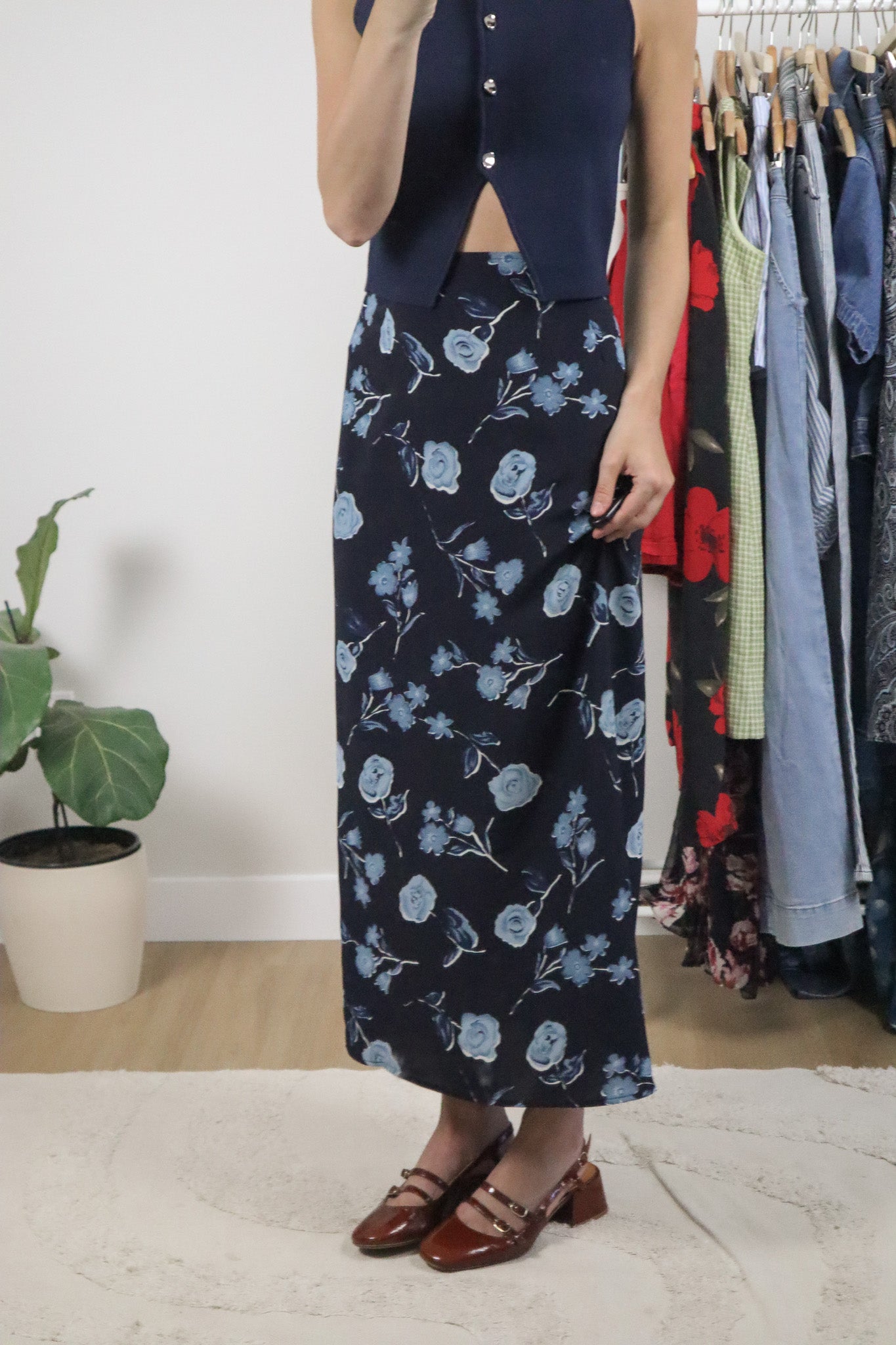 Made in Canada x Vintage x Floral Maxi Skirt (10/12)