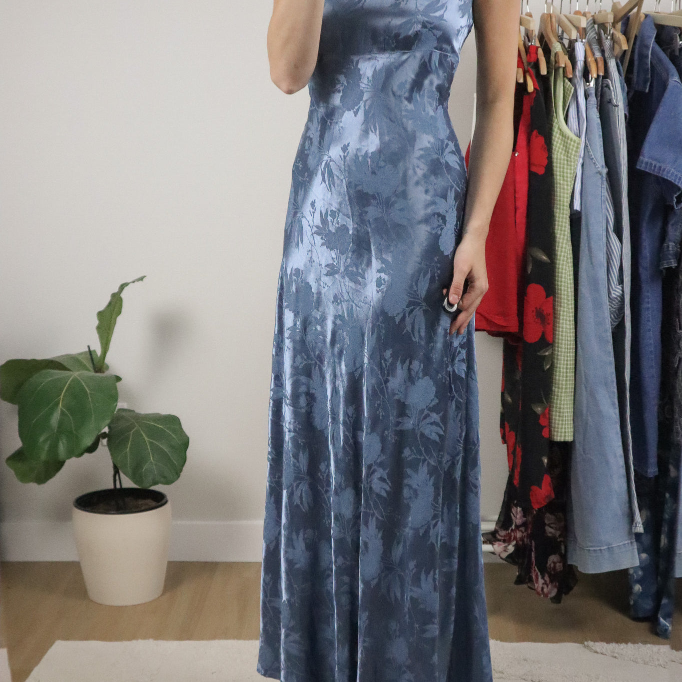 Made in USA x Vintage x Satin Maxi Dress (6)