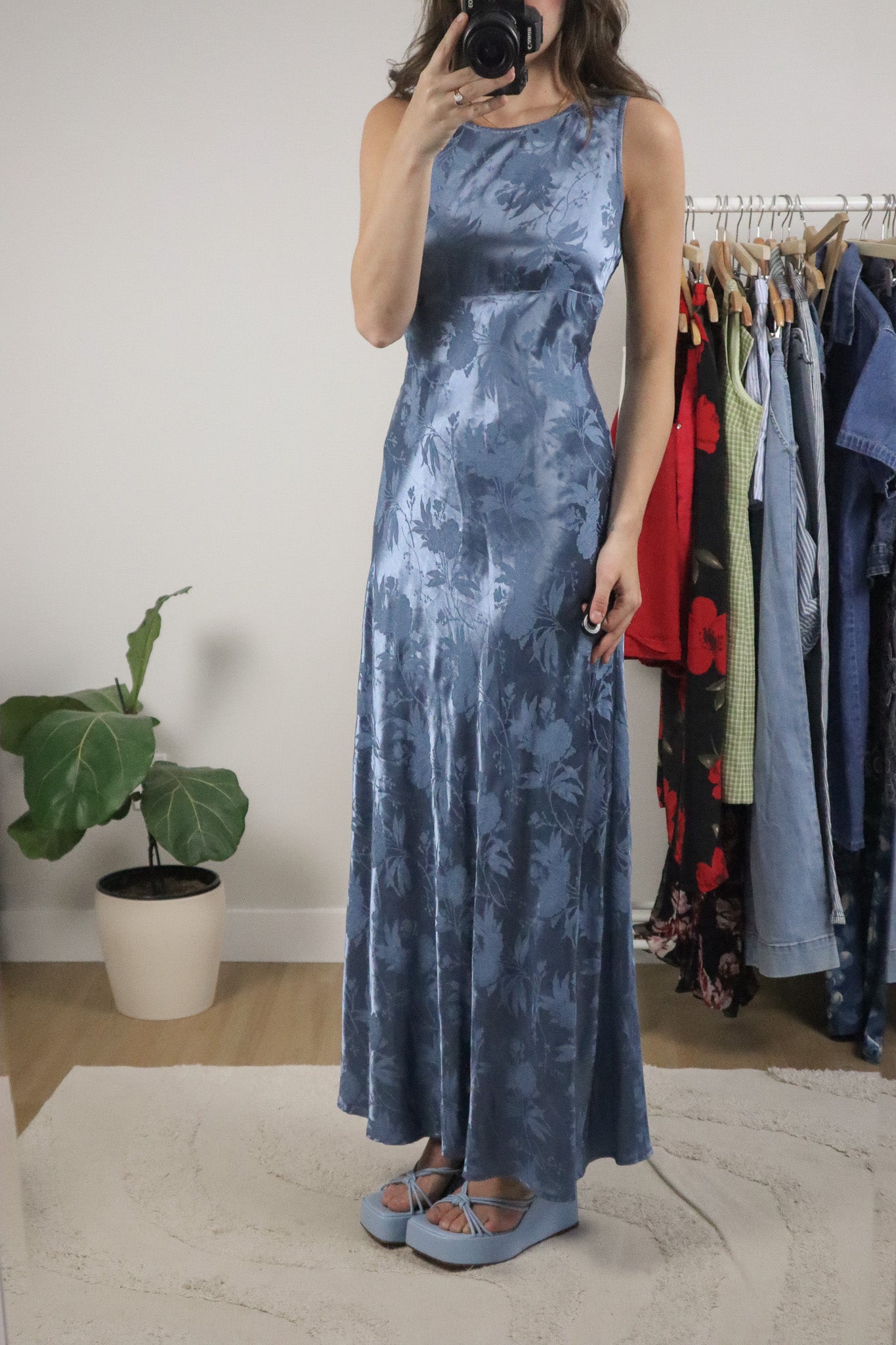 Made in USA x Vintage x Satin Maxi Dress (6)