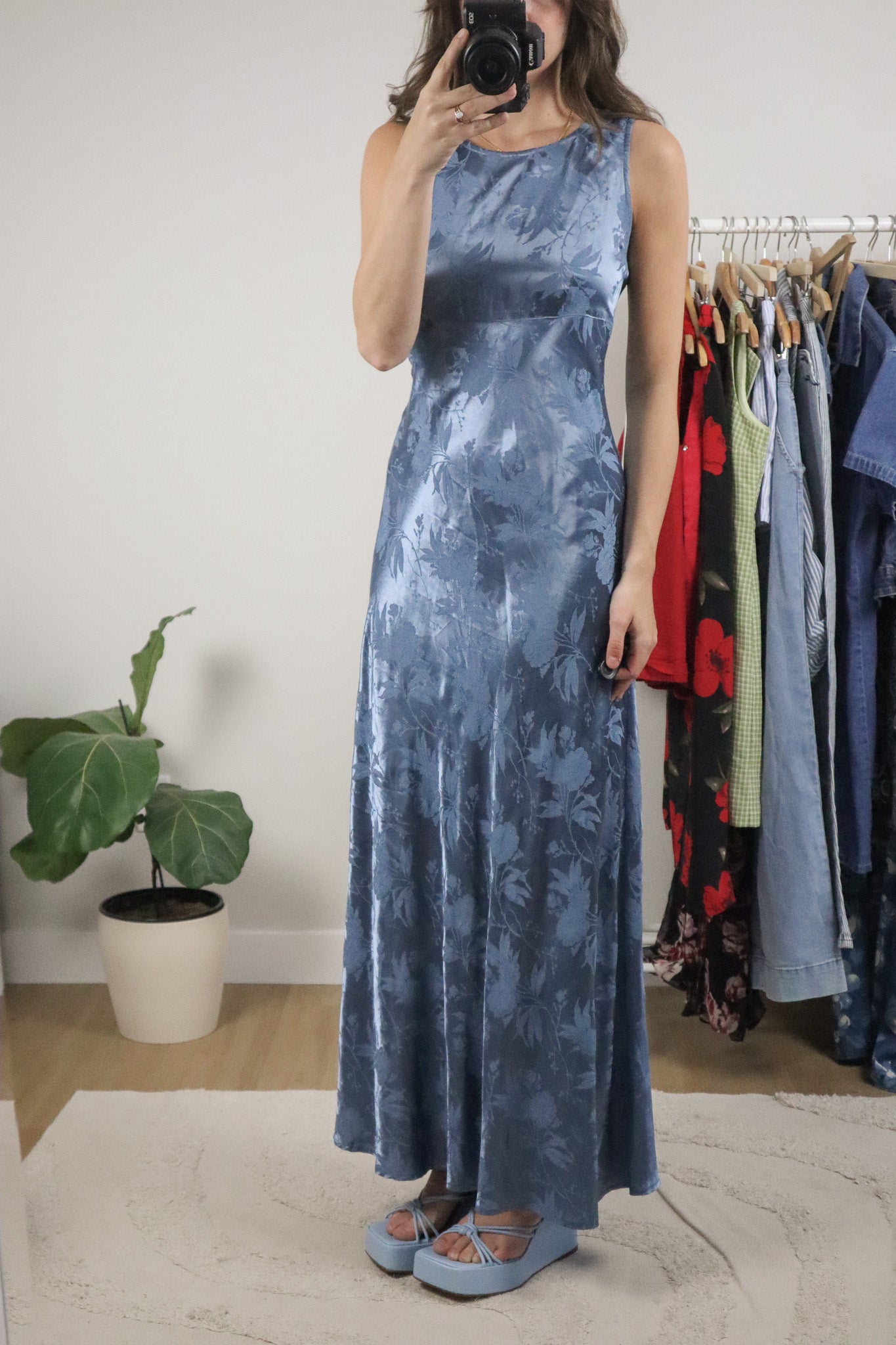 Made in USA x Vintage x Satin Maxi Dress (6)