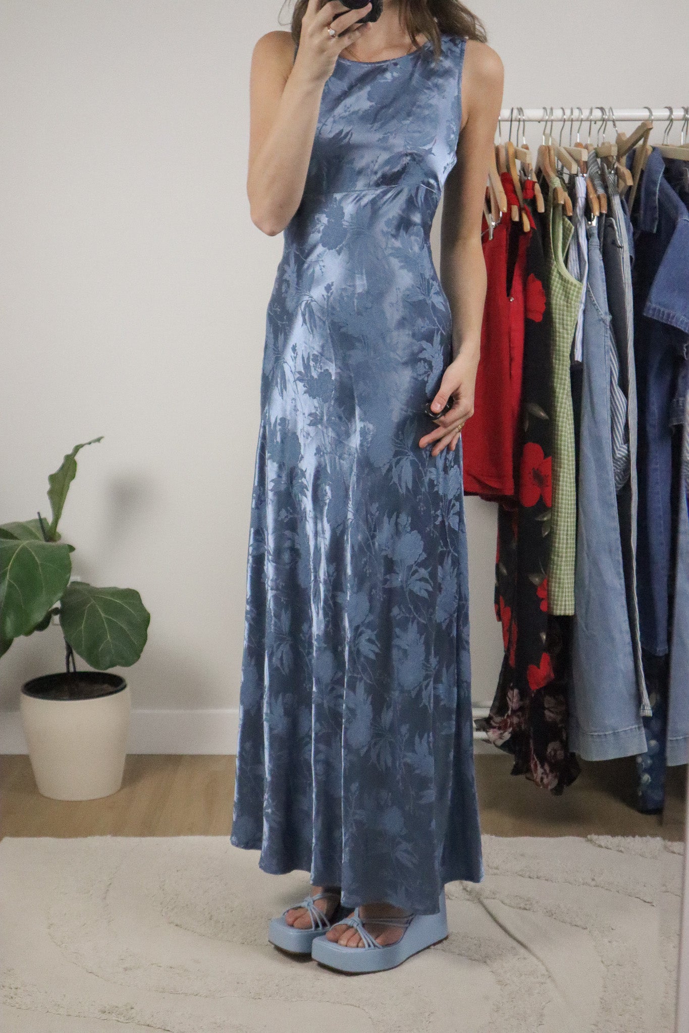 Made in USA x Vintage x Satin Maxi Dress (6)