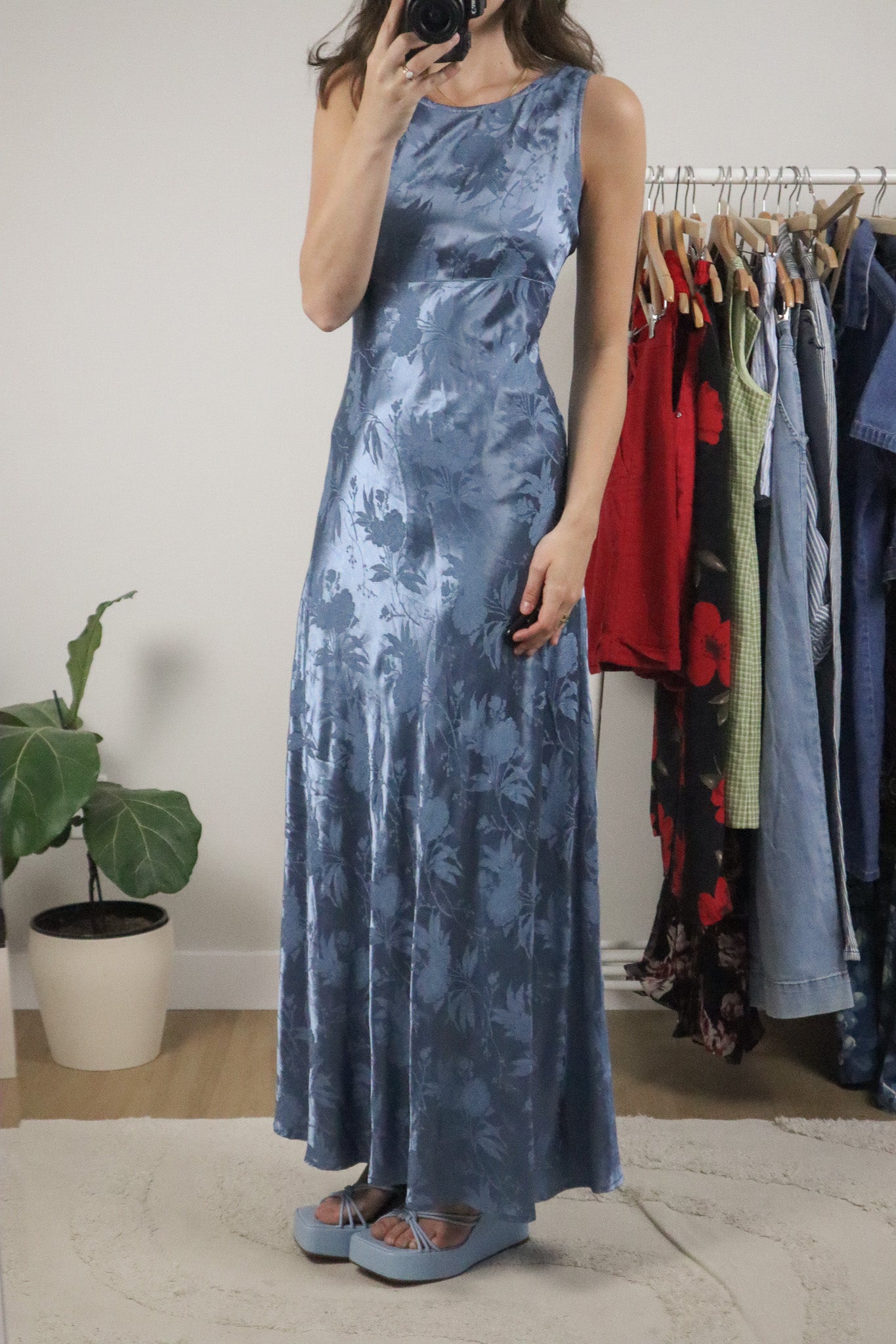 Made in USA x Vintage x Satin Maxi Dress (6)