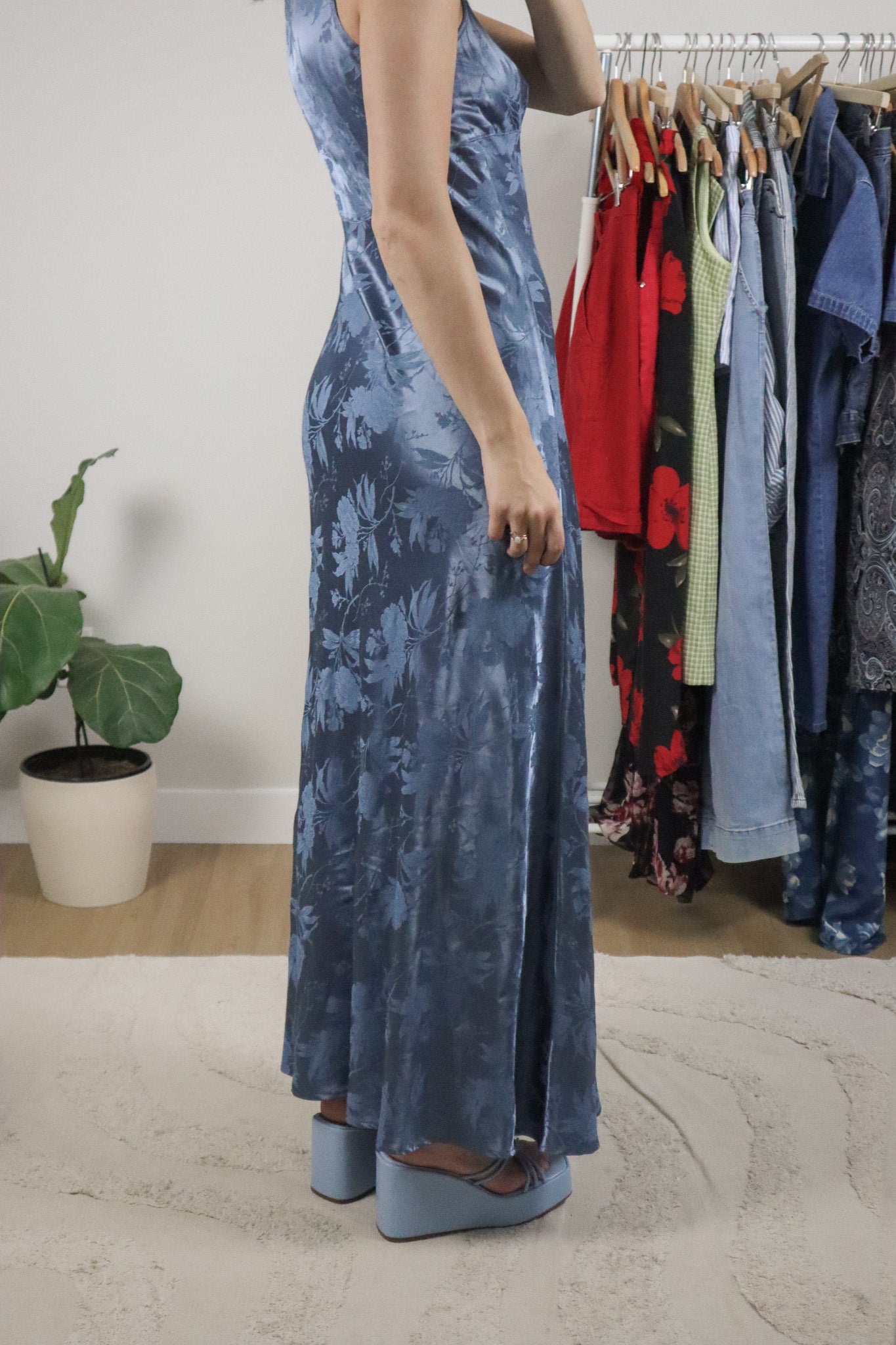 Made in USA x Vintage x Satin Maxi Dress (6)