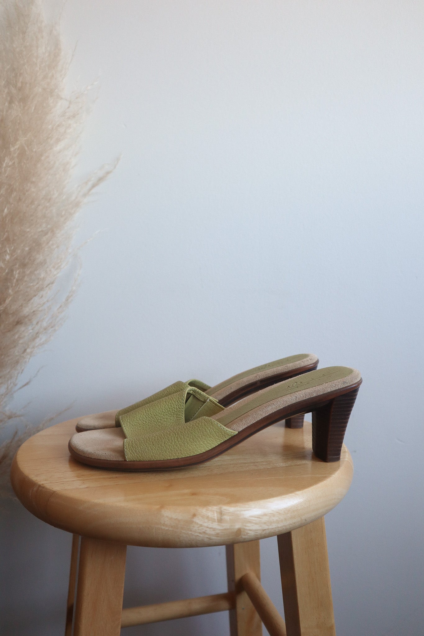 Vintage x Leather Heels (7)