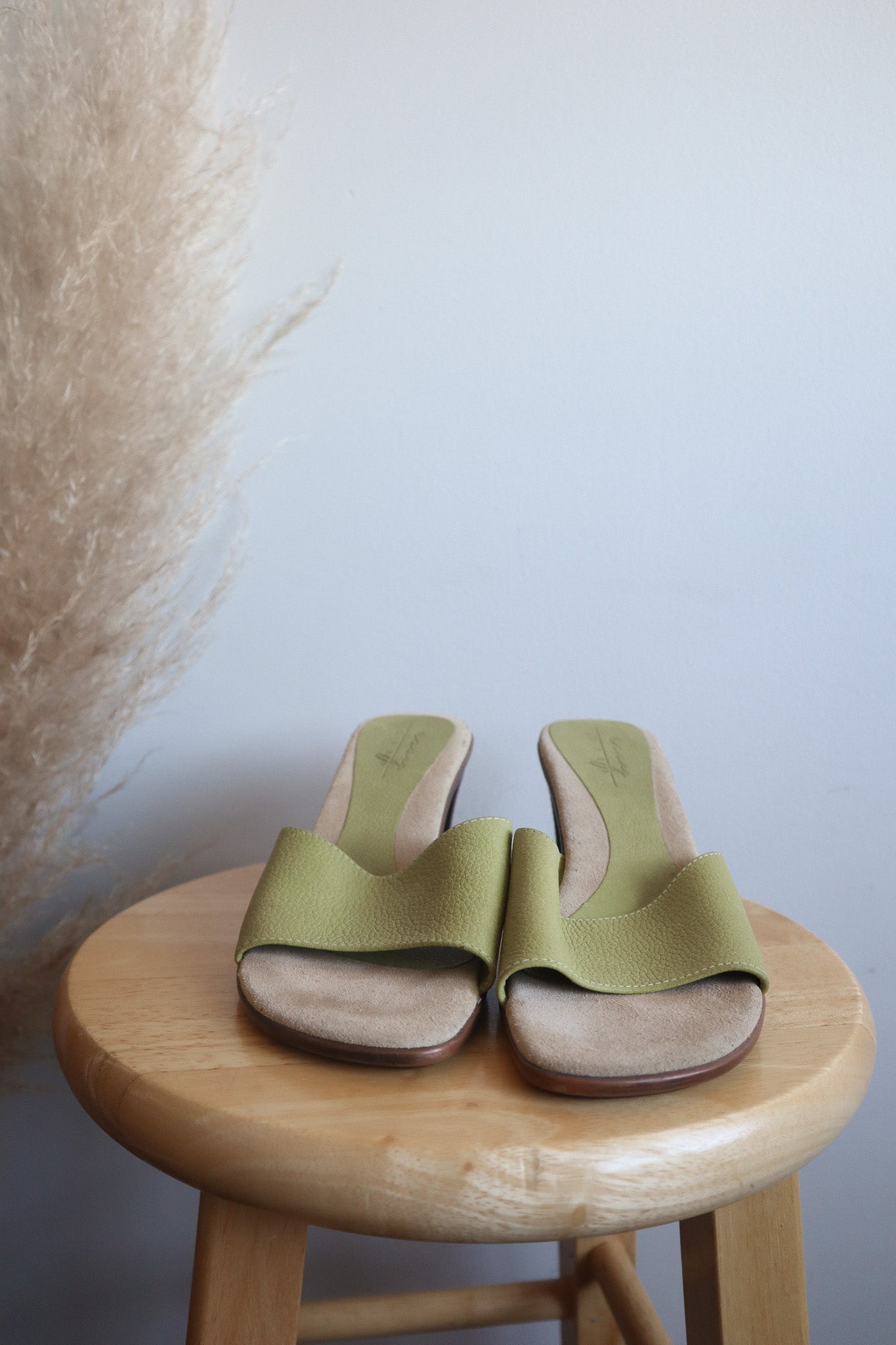 Vintage x Leather Heels (7)