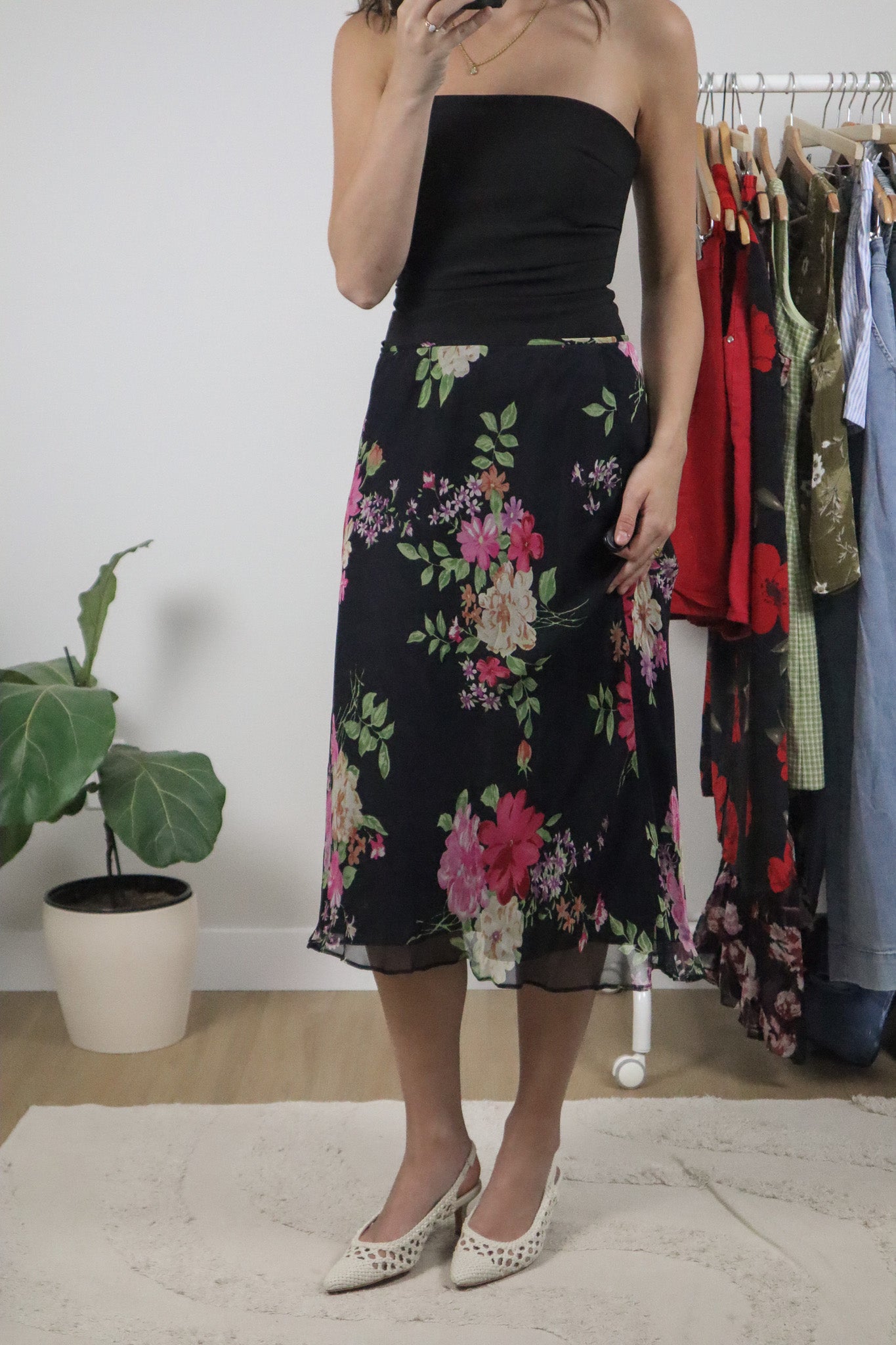Vintage x Silk Floral Midi Skirt (8/10)