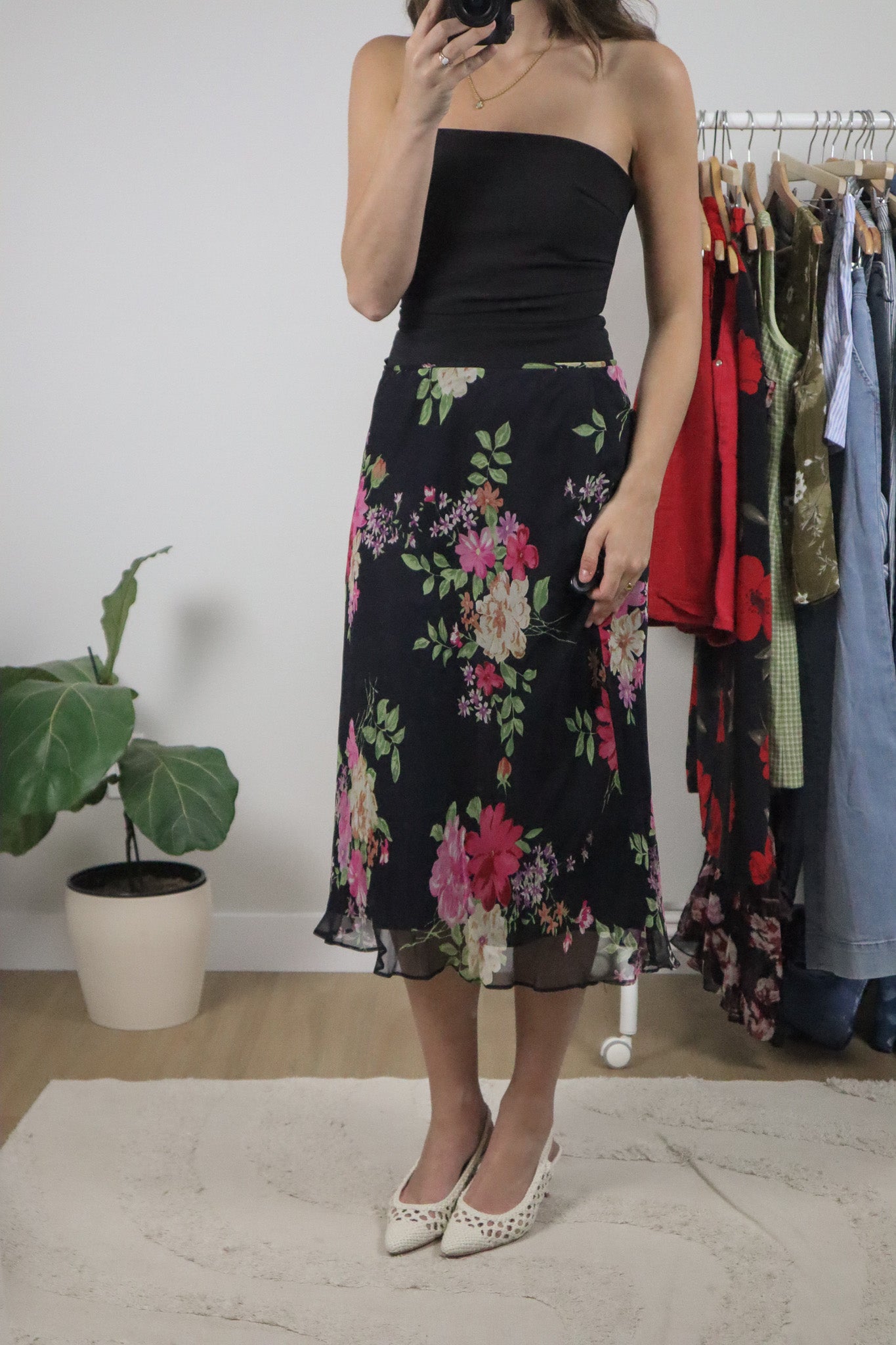 Vintage x Silk Floral Midi Skirt (8/10)