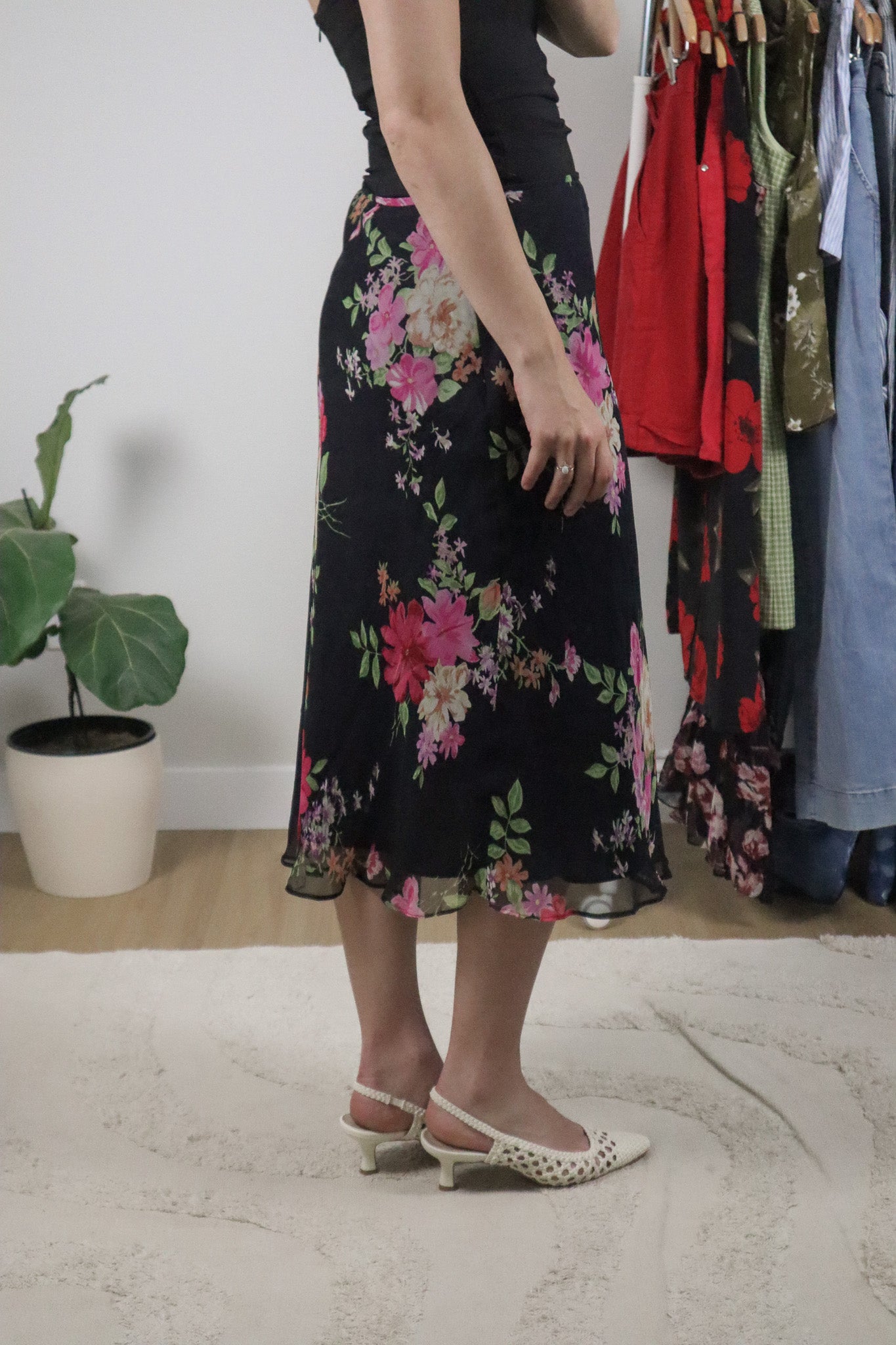 Vintage x Silk Floral Midi Skirt (8/10)