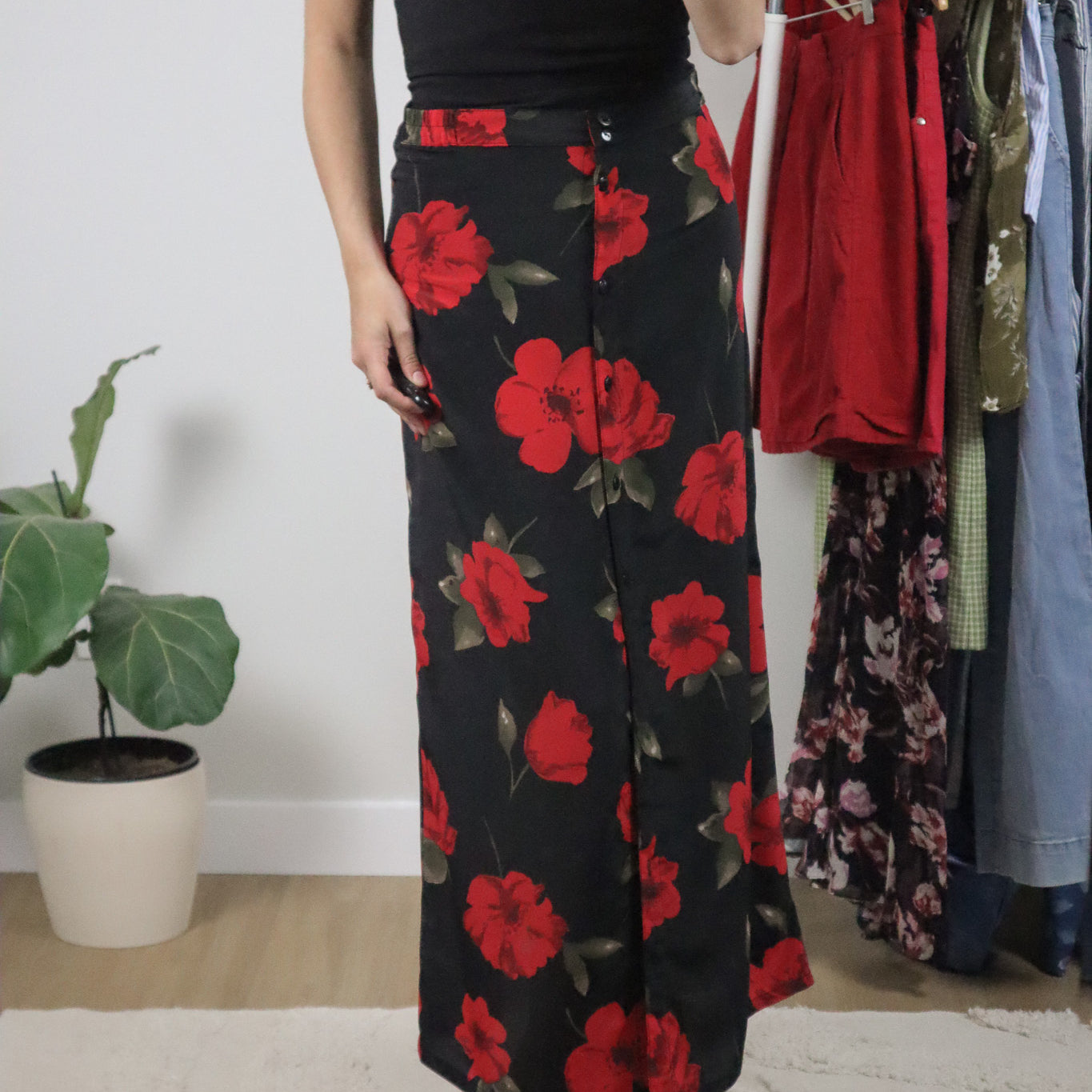 Vintage x Flower Button Maxi Skirt (L)