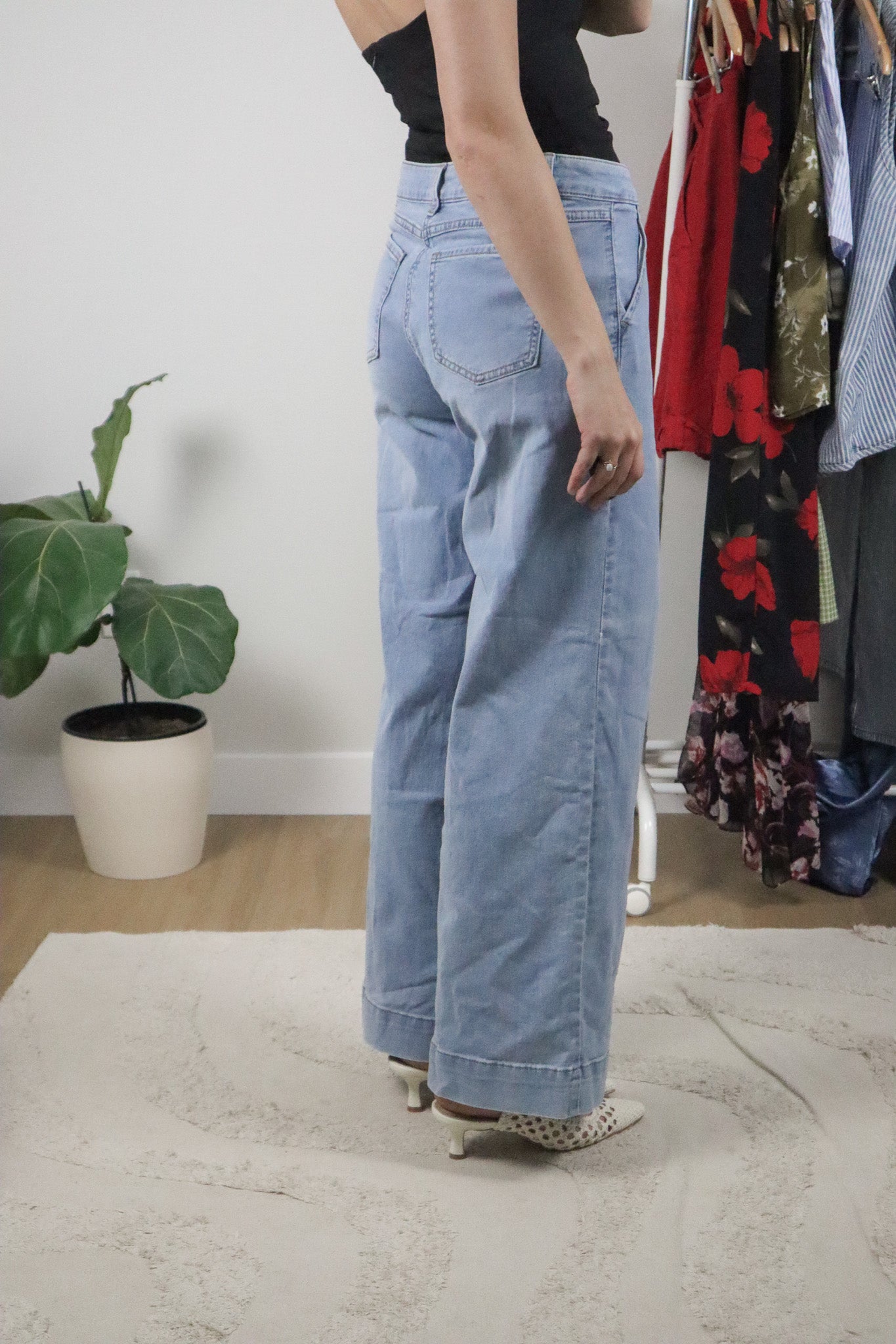 Vintage x Wide Leg Pleated Jeans (6)