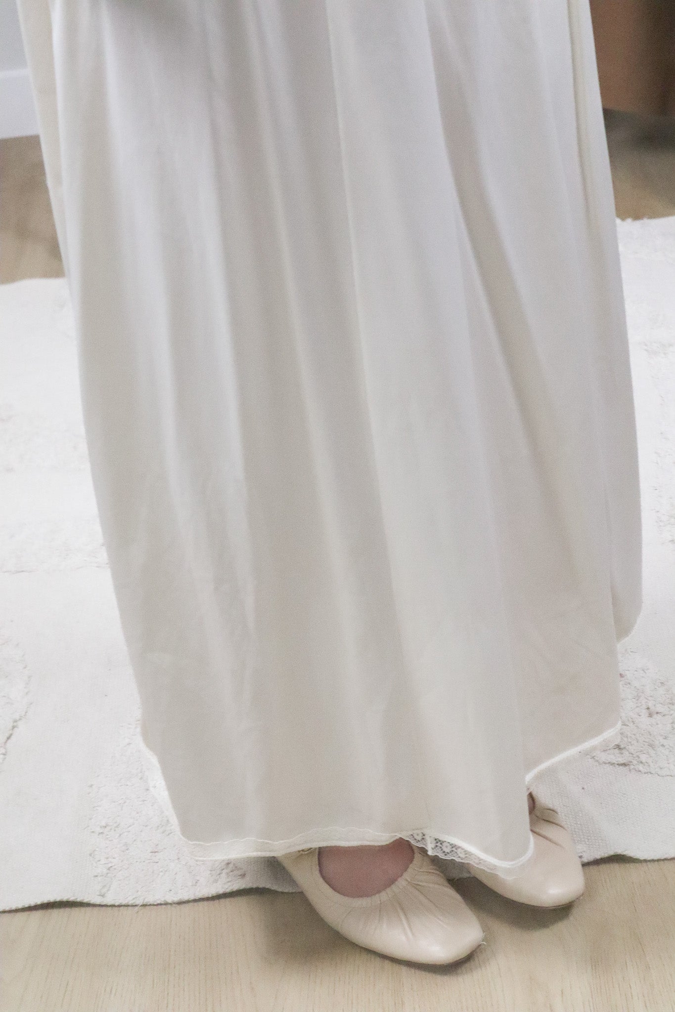 Made in Canada x Vintage x Lace Maxi Slip (S)