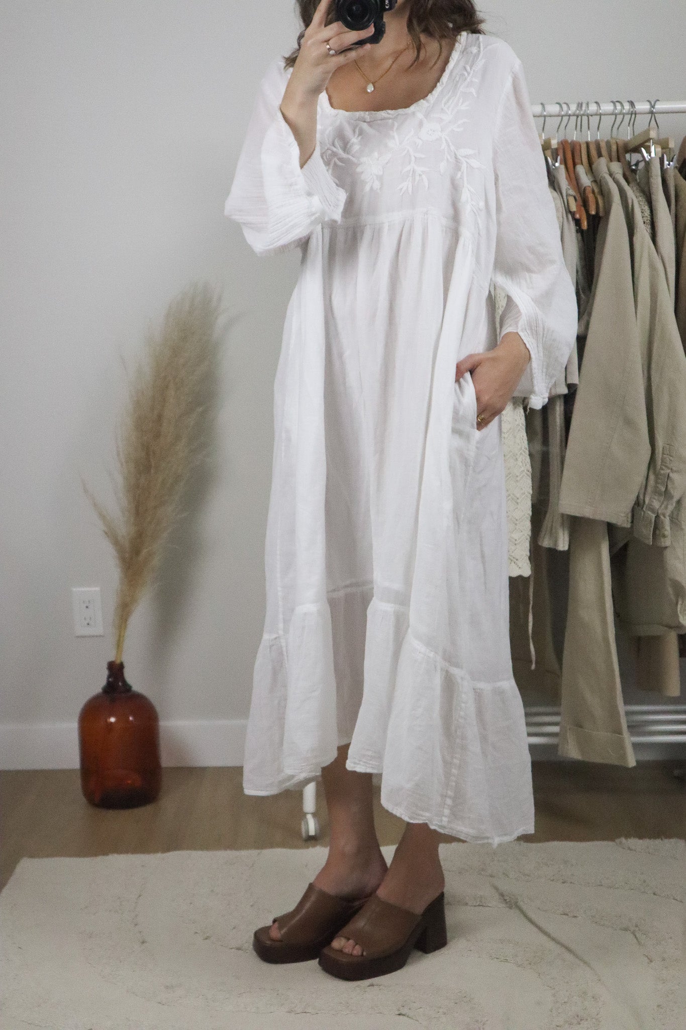 April Cornell x Vintage x Cotton Embrioered Midi Dress (L/XL)
