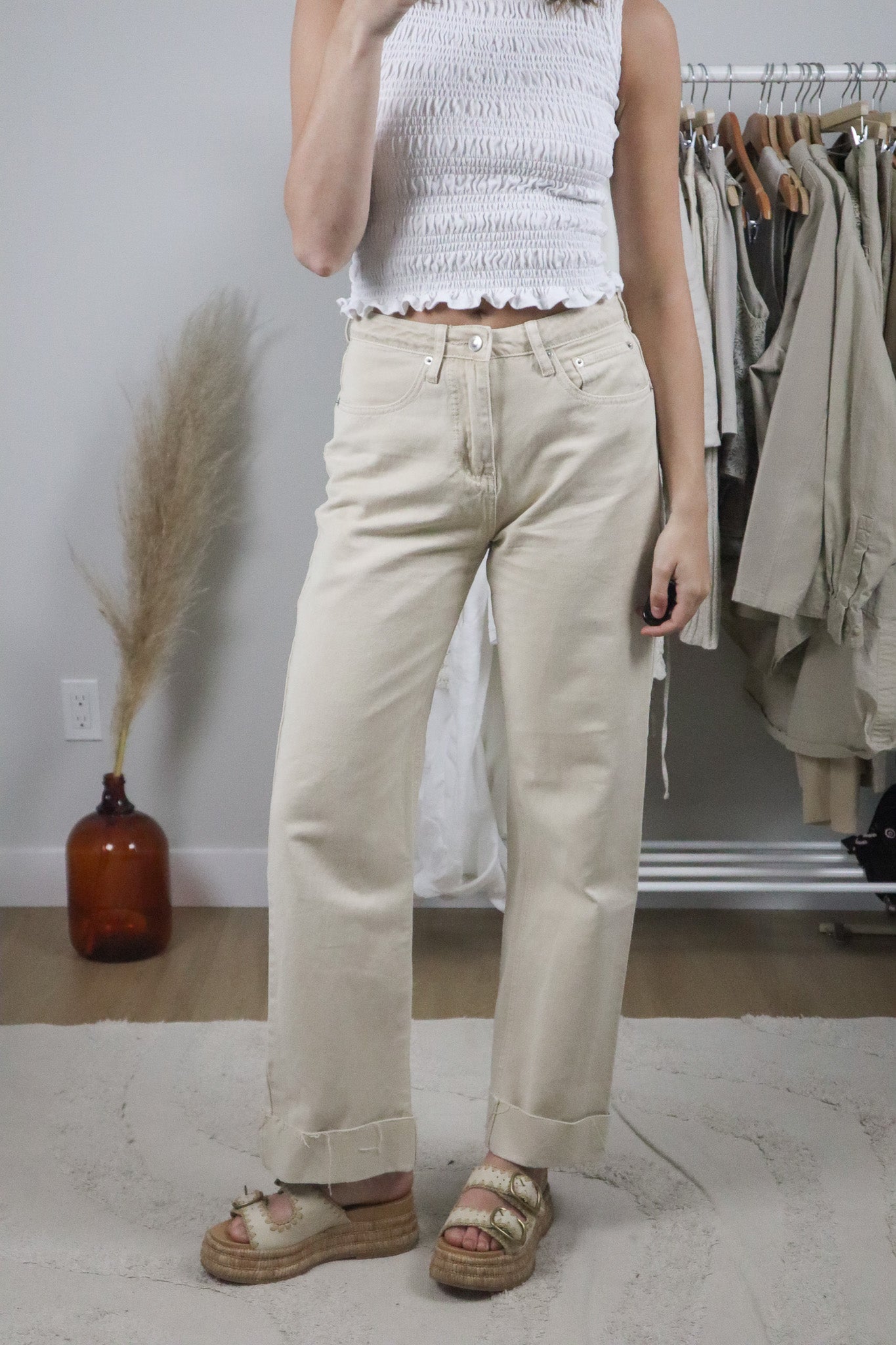 Modern x Cuffed Straight Leg Jeans (2/4)