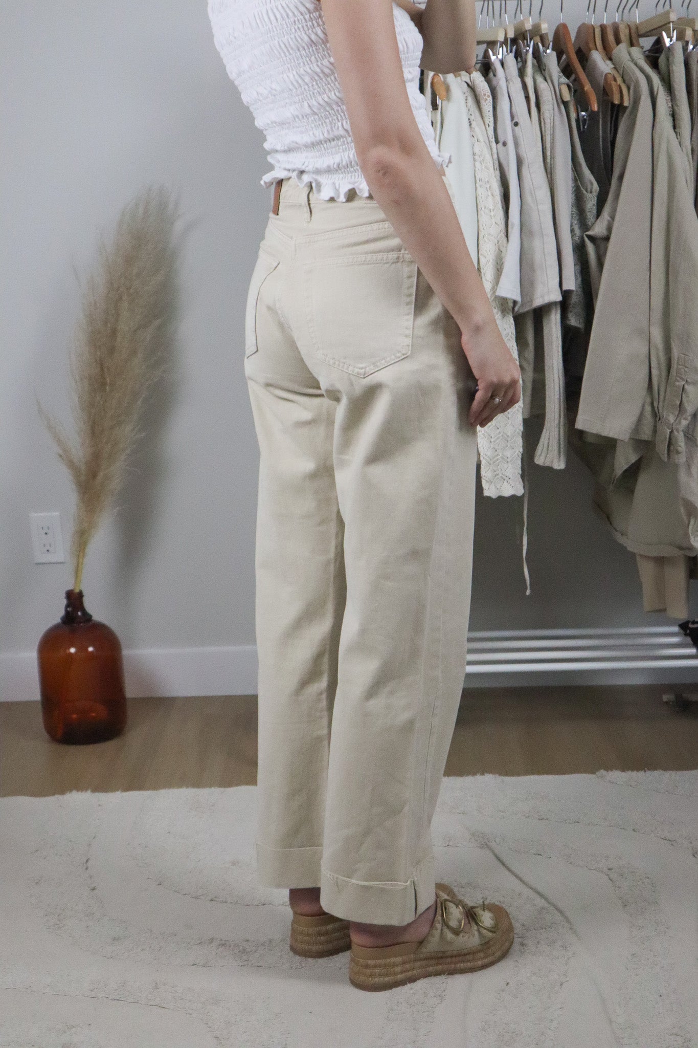 Modern x Cuffed Straight Leg Jeans (2/4)