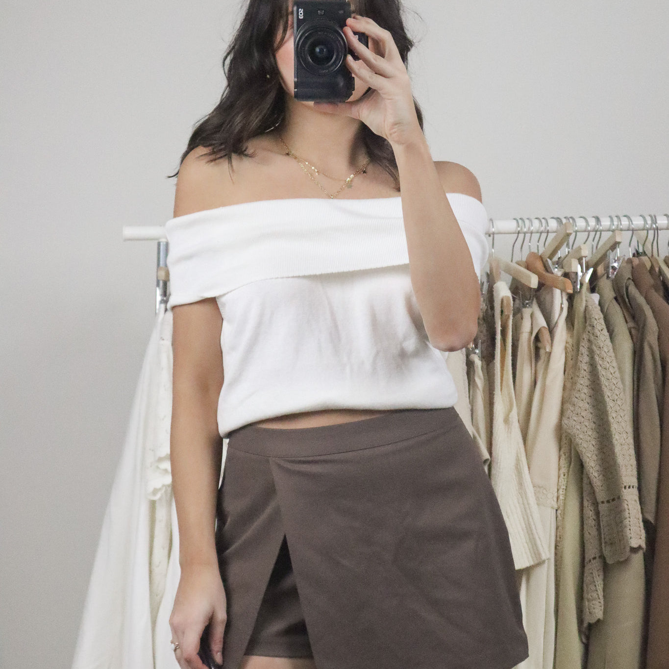 Vintage x Off-Shoulder Top (S/M)