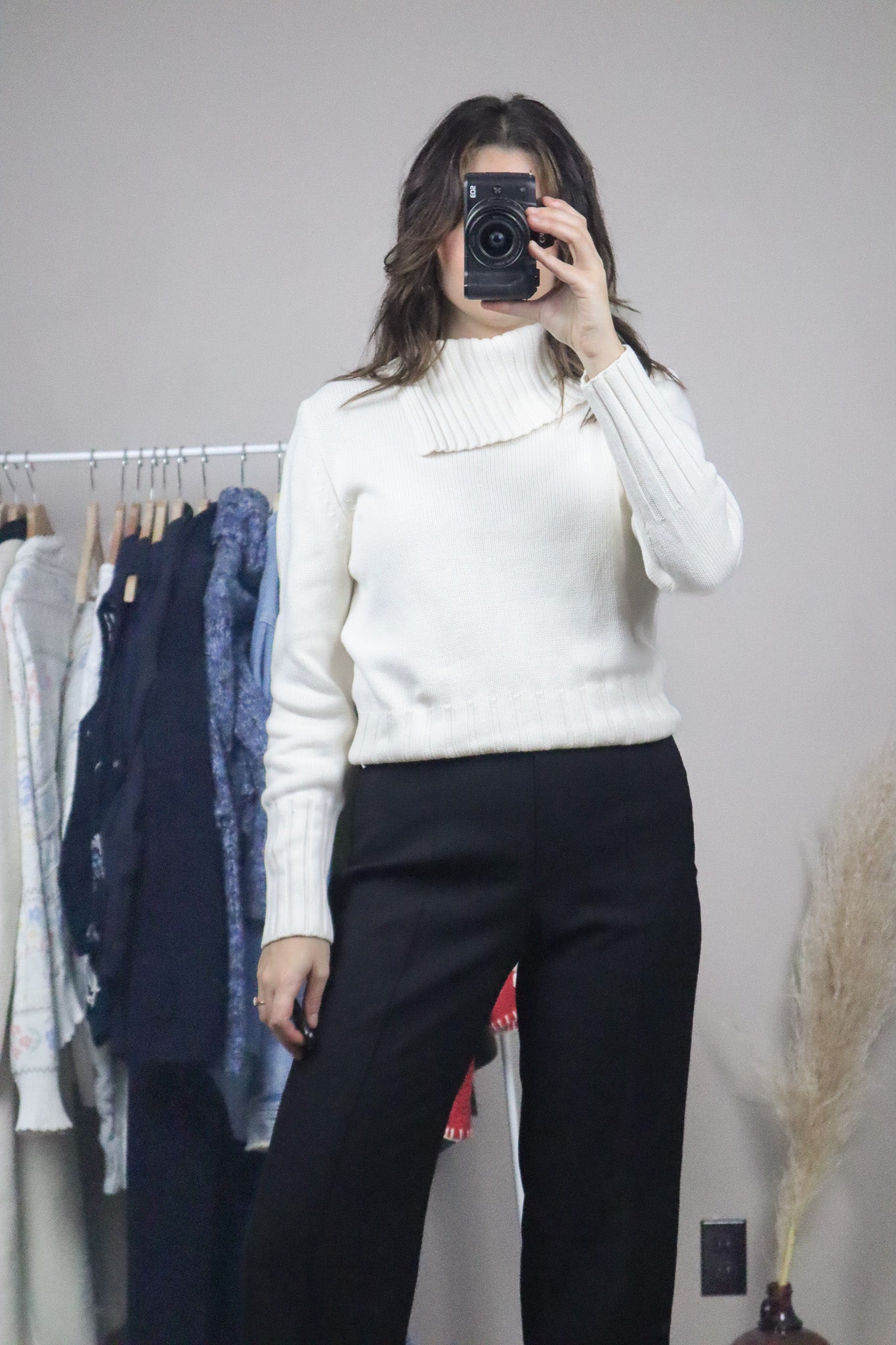 Made in Canada x Vintage x Split Neck Sweater (S)