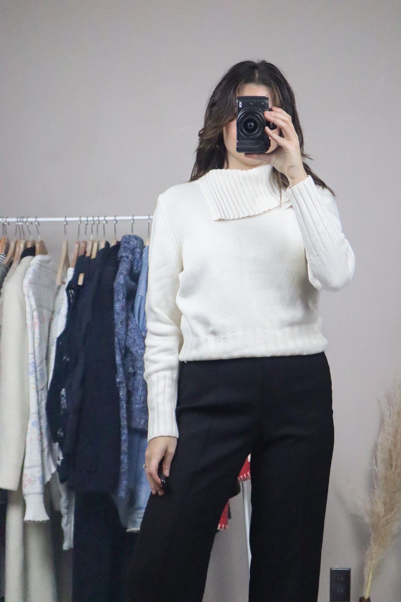 Made in Canada x Vintage x Split Neck Sweater (S)