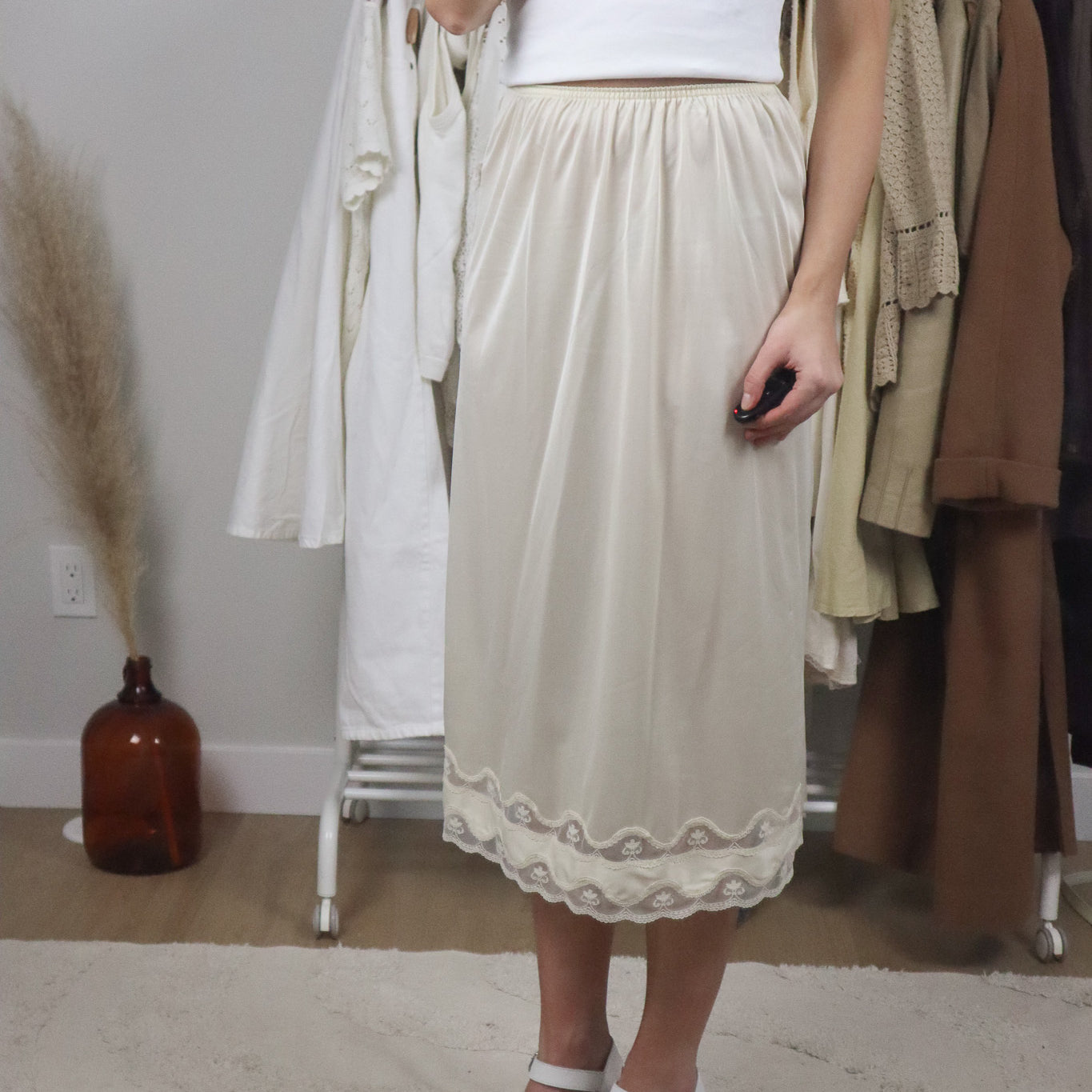 Vintage x Lace Midi Slip Skirt (XS)