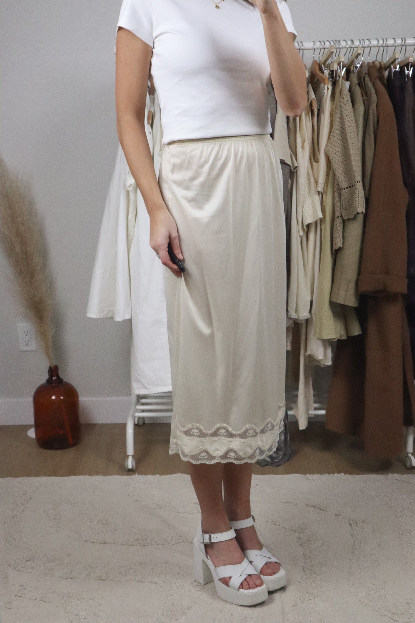 Vintage x Lace Midi Slip Skirt (XS)