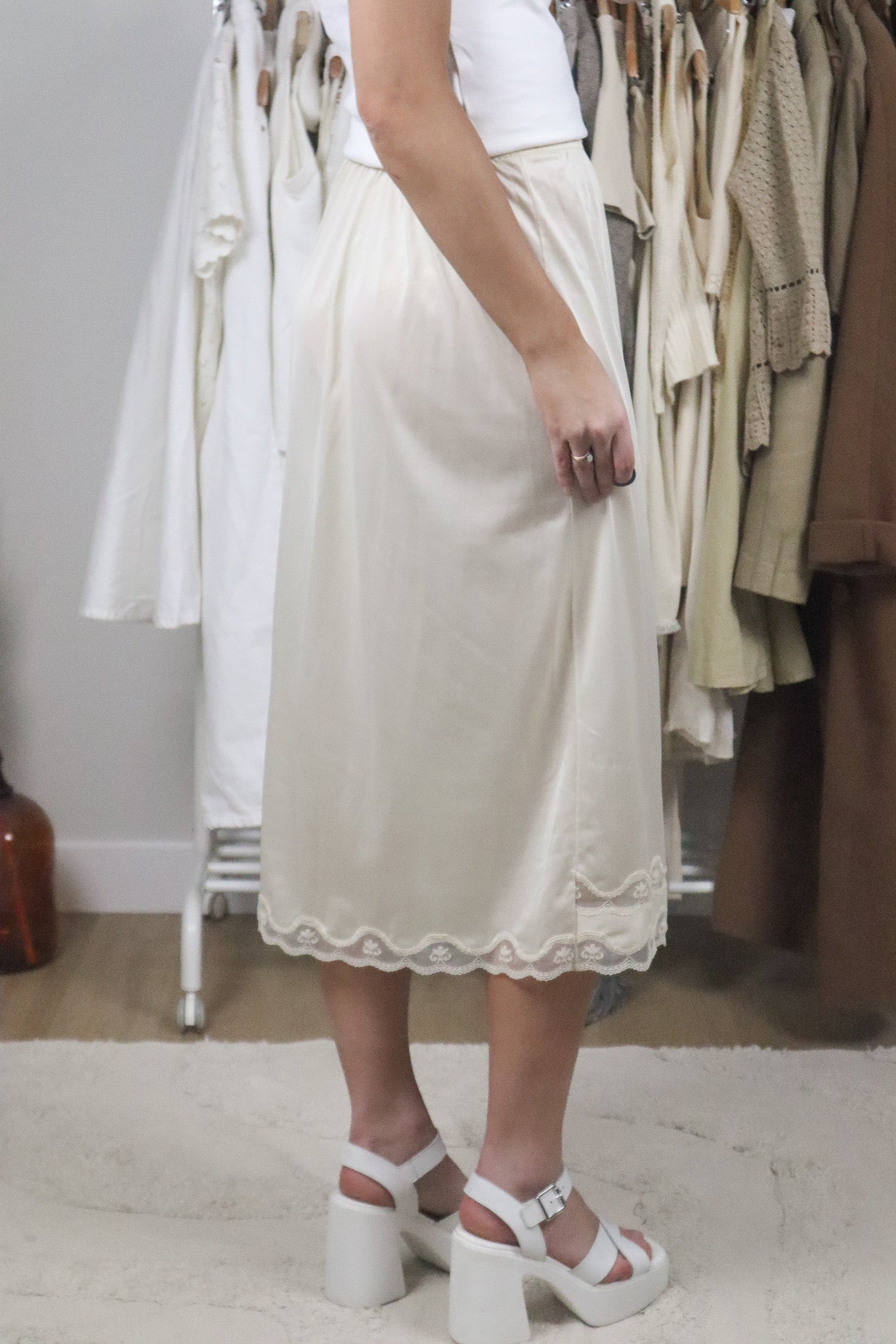 Vintage x Lace Midi Slip Skirt (XS)