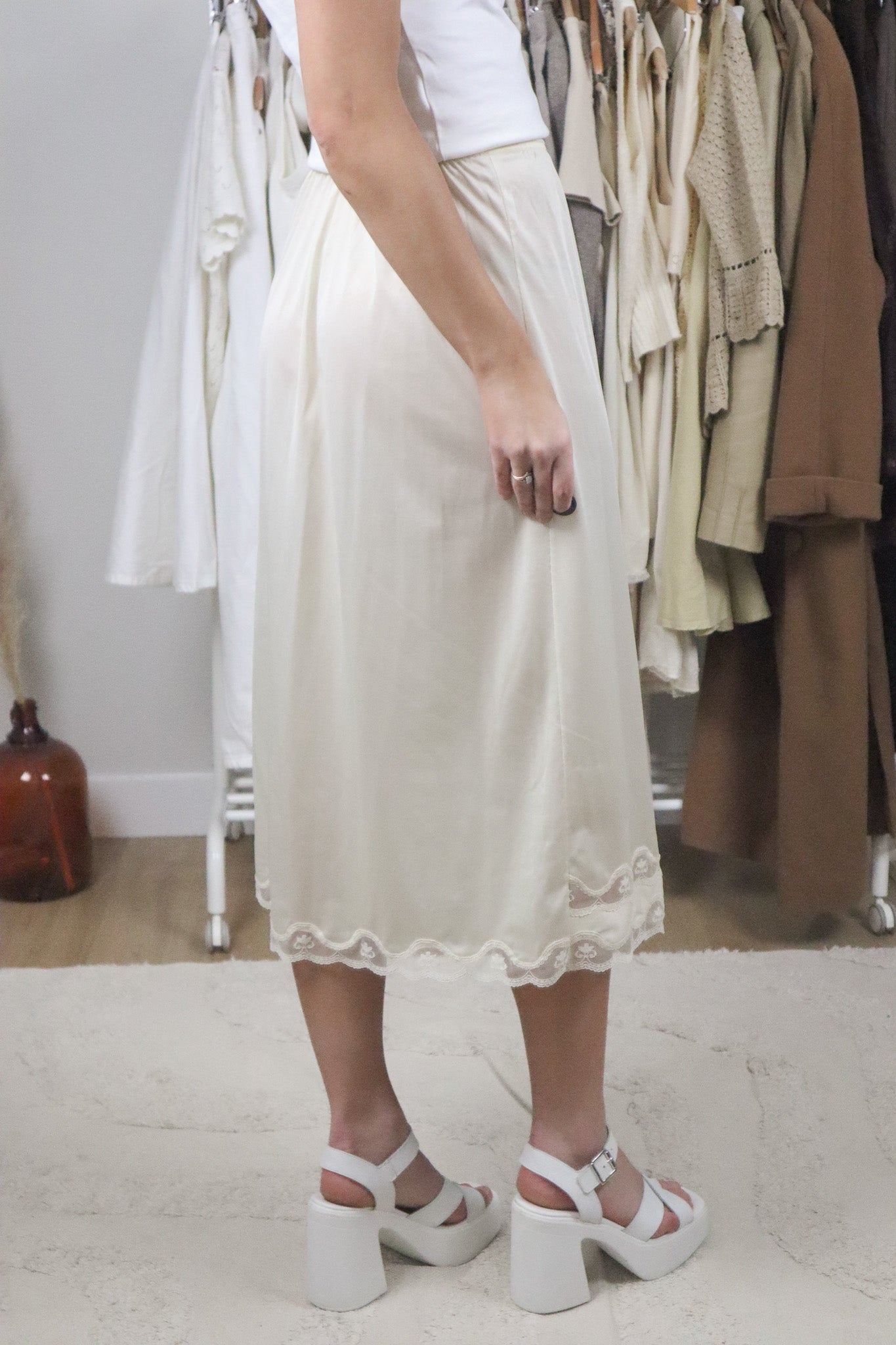 Vintage x Lace Midi Slip Skirt (XS)