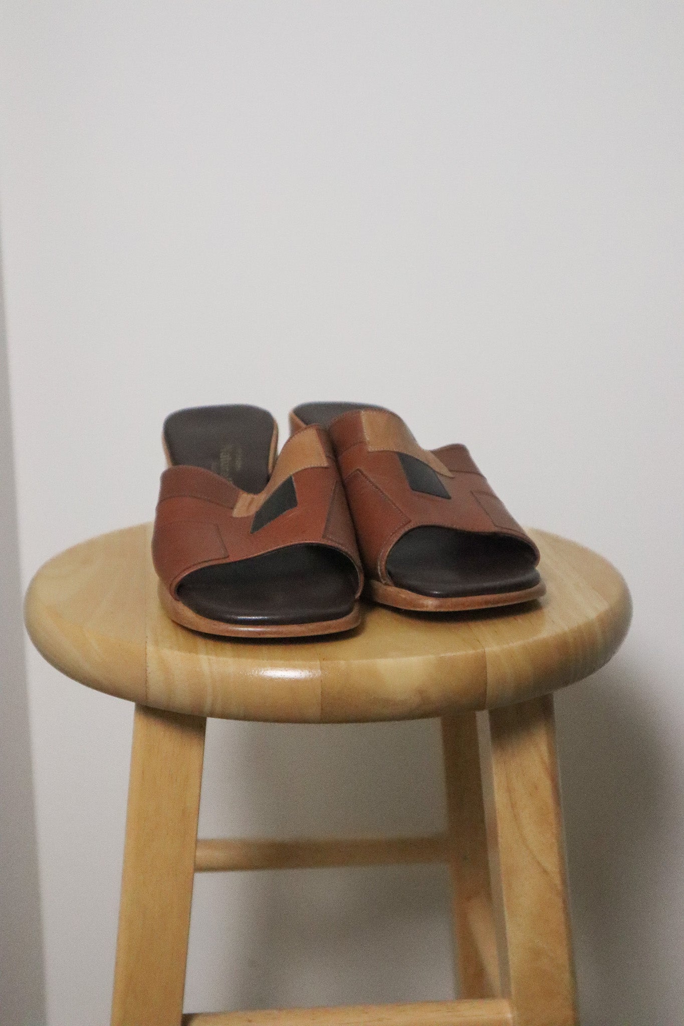 Made in Canada x Vintage x Leather Patchwork Sandals (7-7.5)