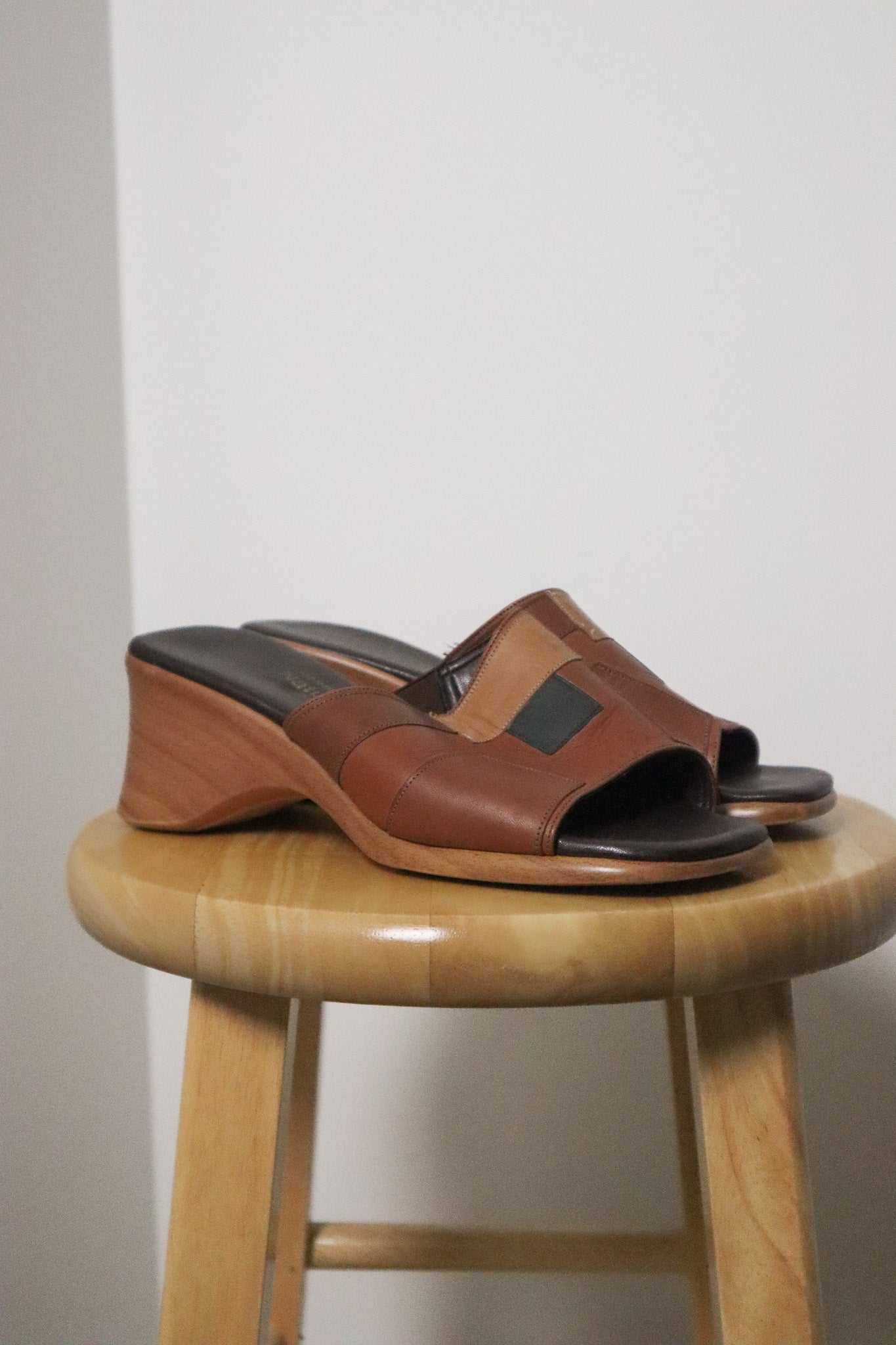 Made in Canada x Vintage x Leather Patchwork Sandals (7-7.5)