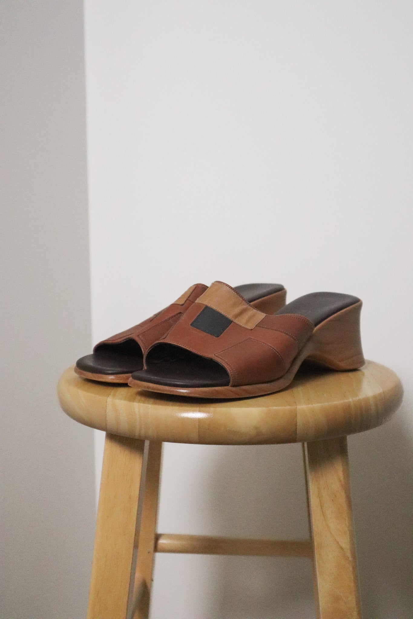 Made in Canada x Vintage x Leather Patchwork Sandals (7-7.5)