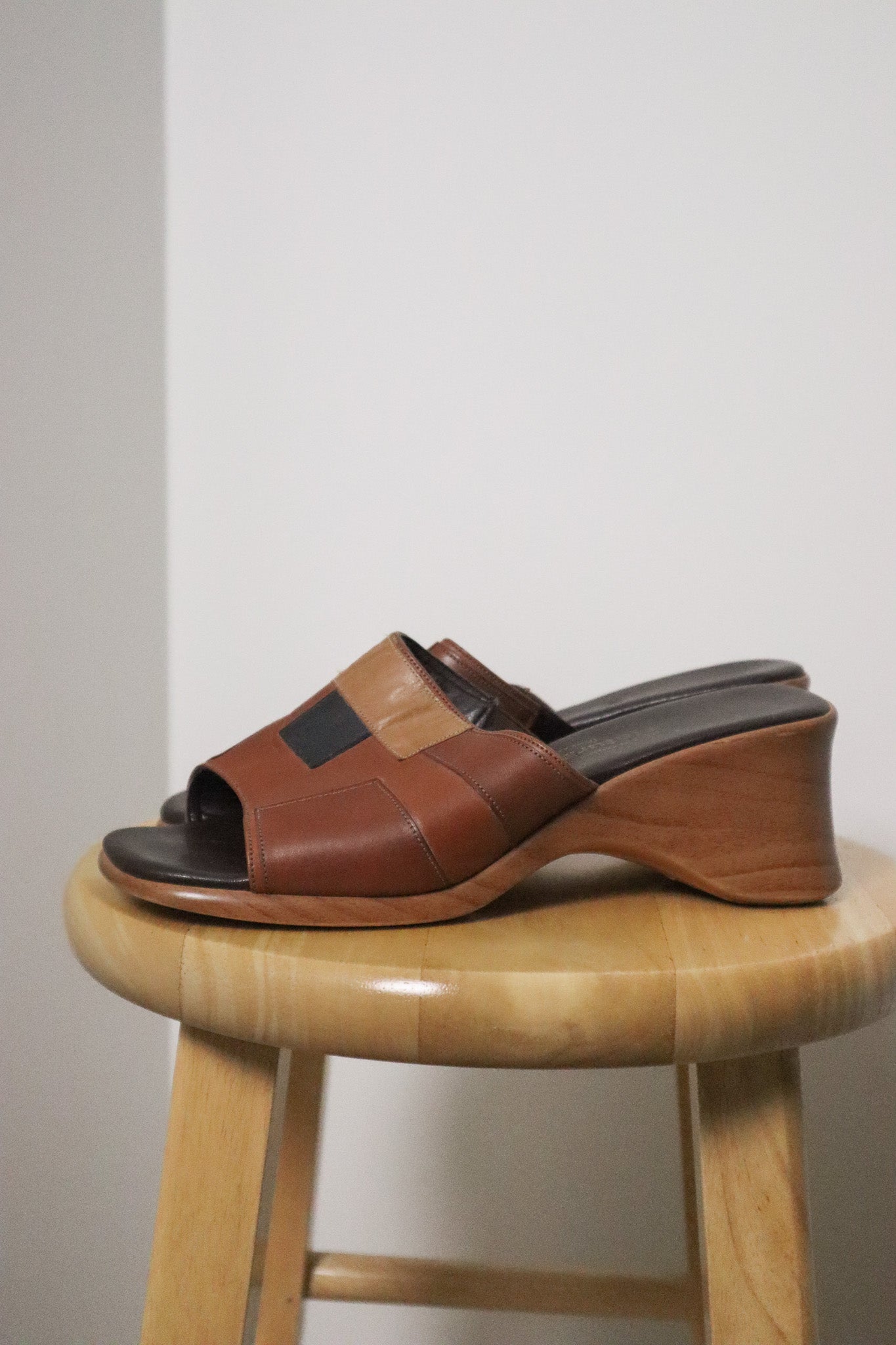 Made in Canada x Vintage x Leather Patchwork Sandals (7-7.5)