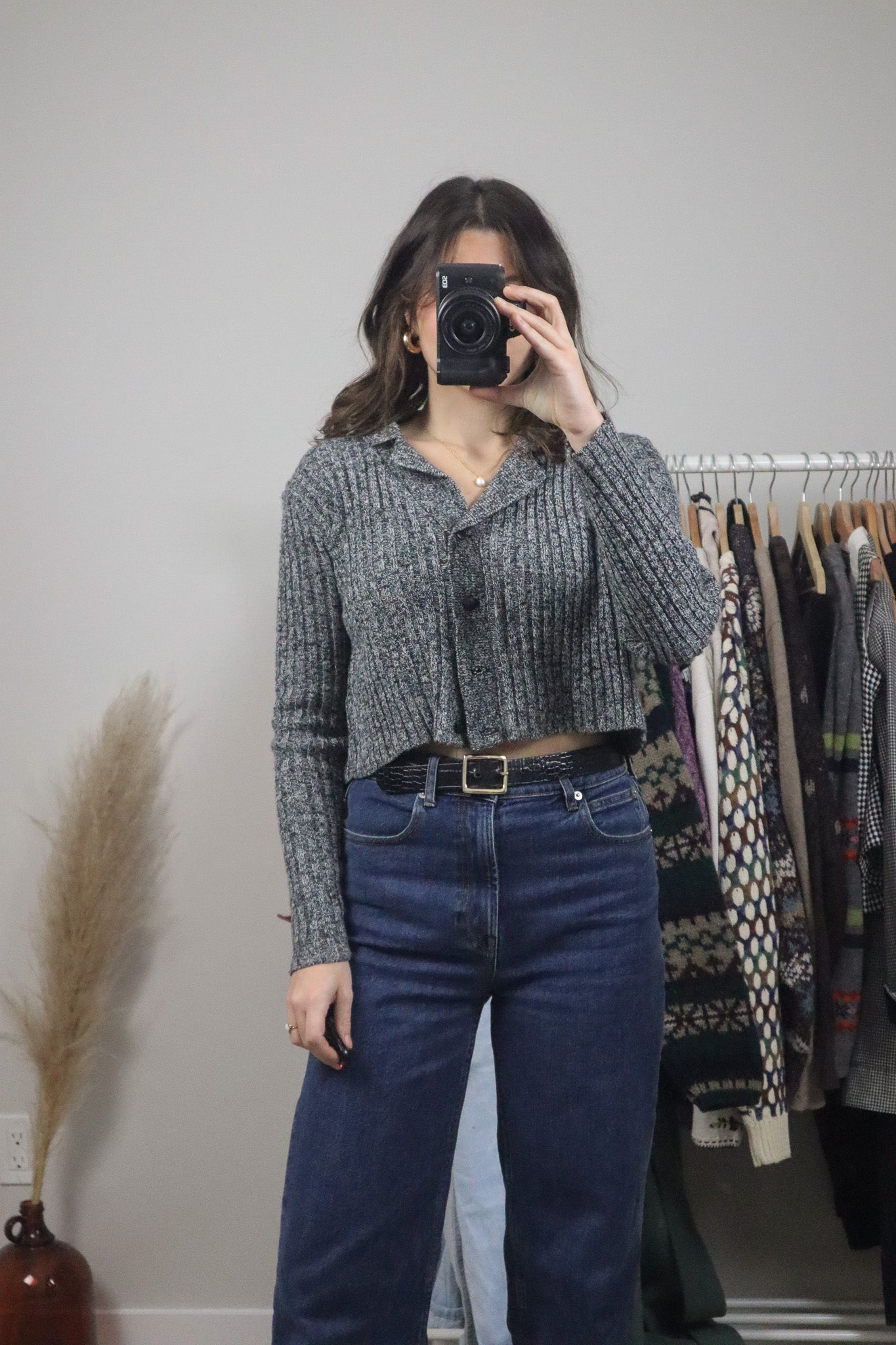 Made in Canada x Vintage x Cropped Button Up Sweater (S/M)