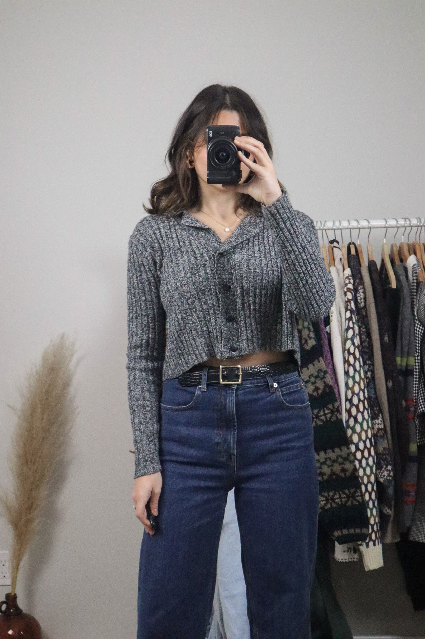 Made in Canada x Vintage x Cropped Button Up Sweater (S/M)